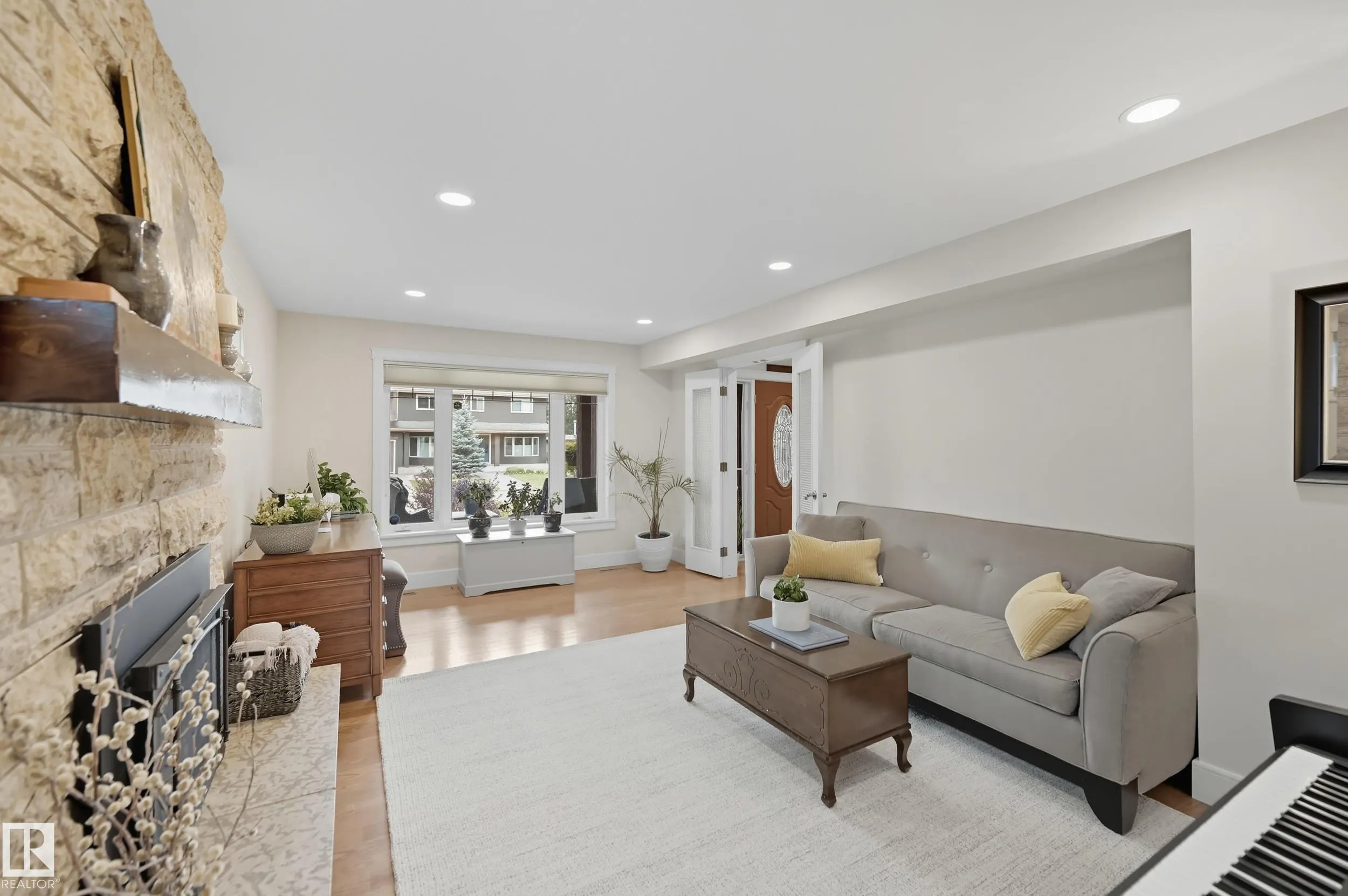 12408 39 Avenue