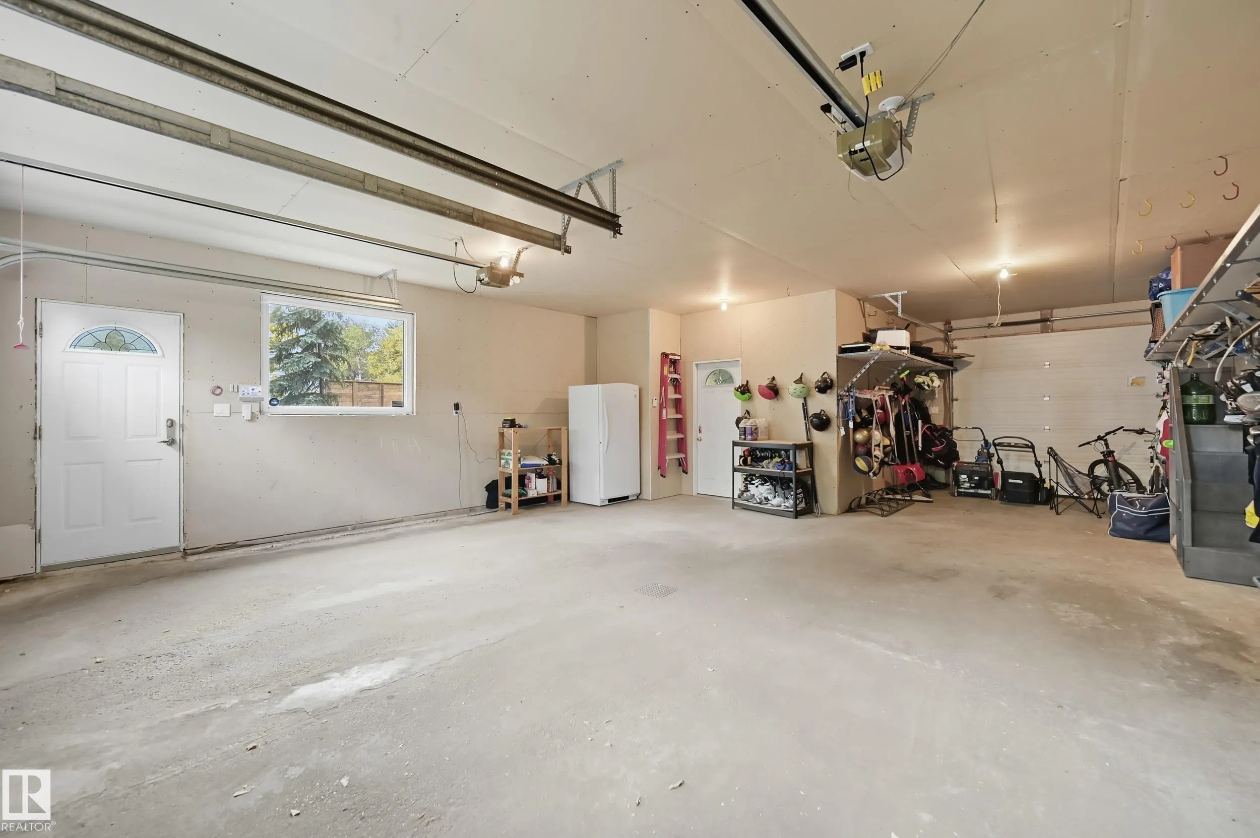 12408 39 Avenue