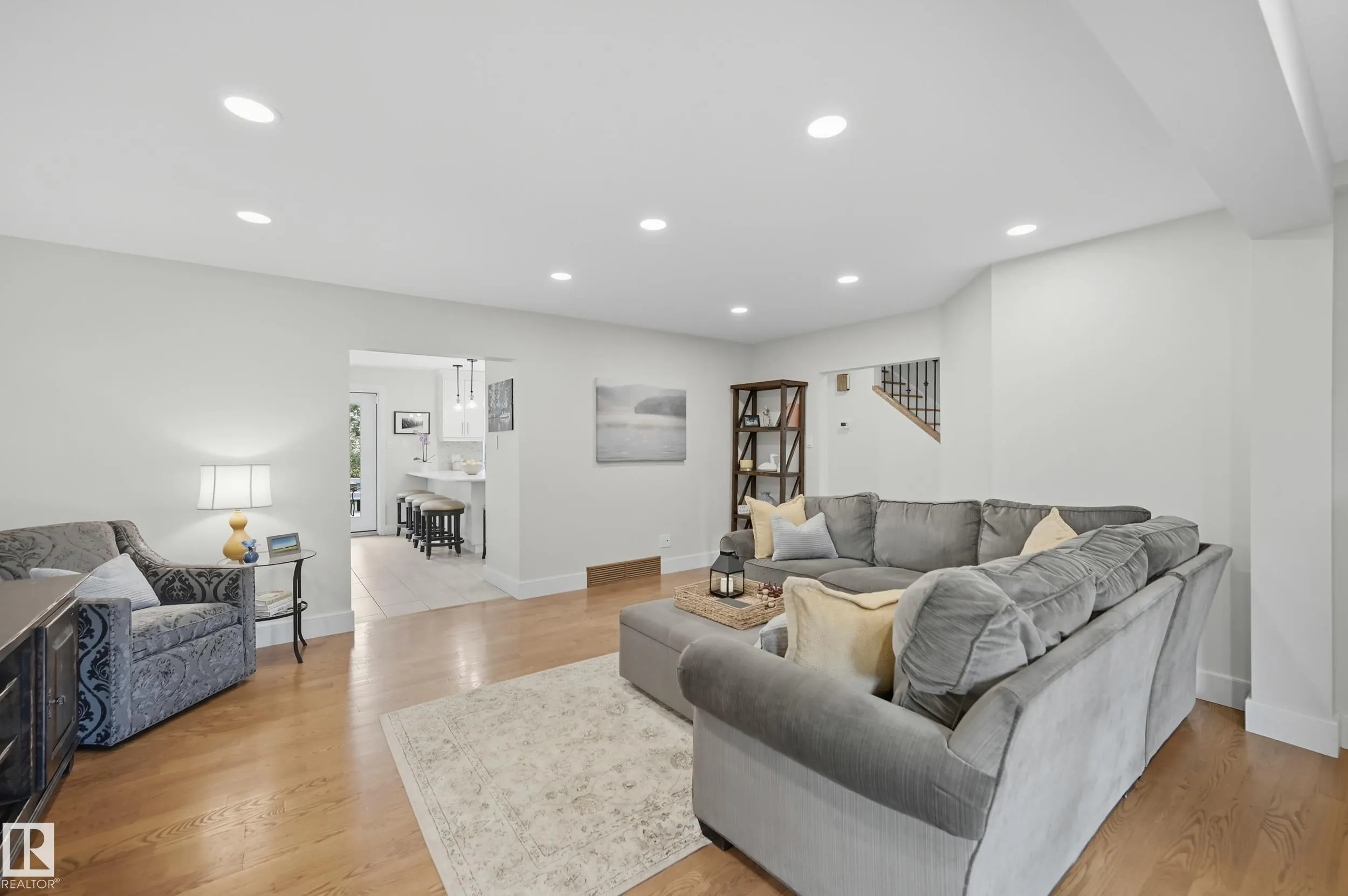 12408 39 Avenue