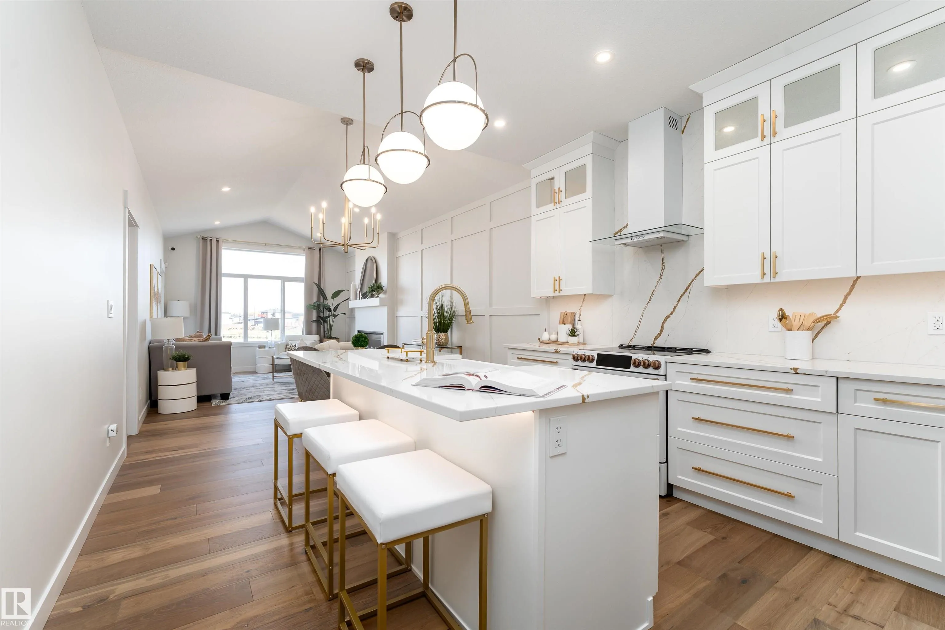 56 TILIA Place