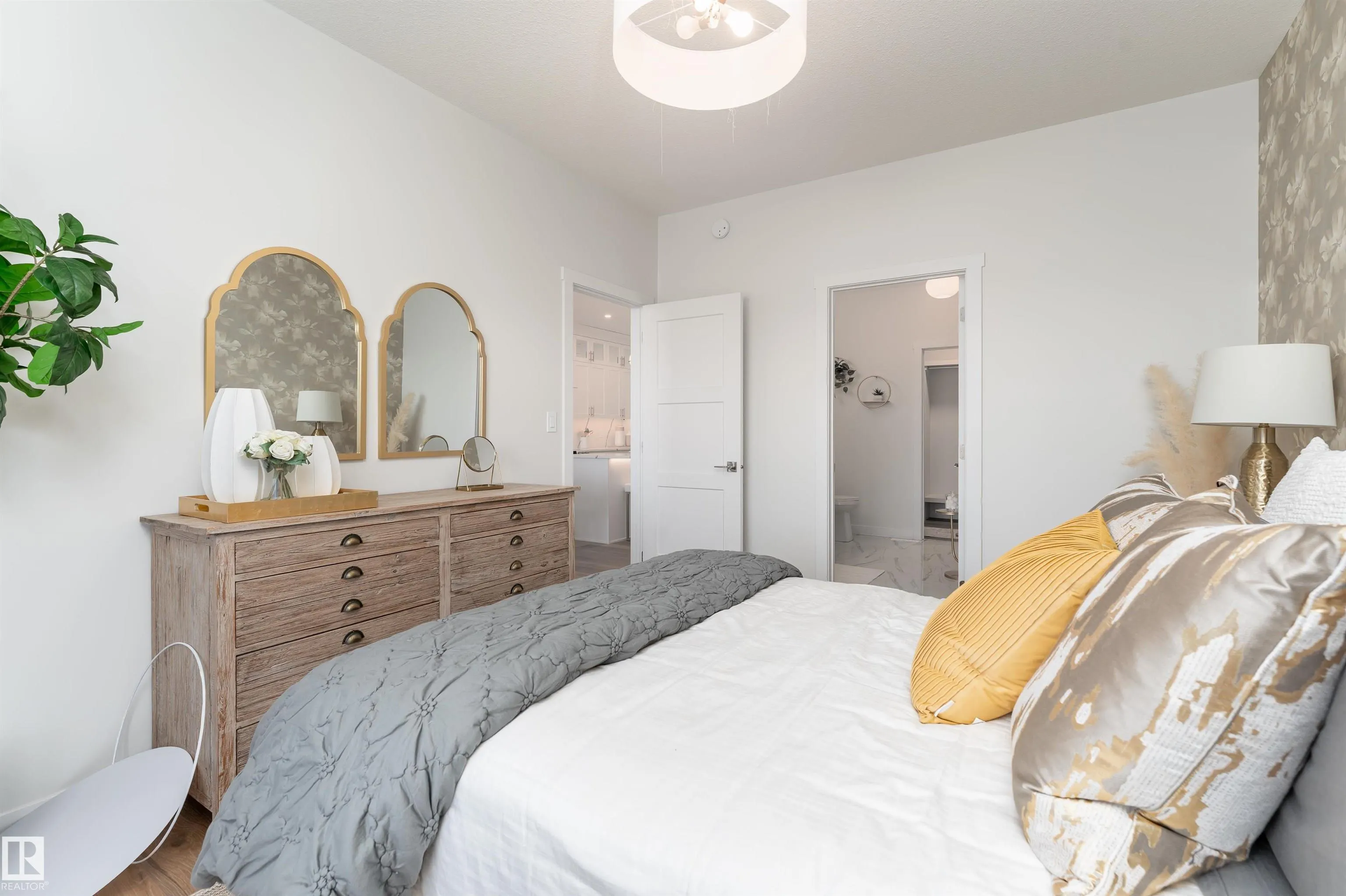 56 TILIA Place