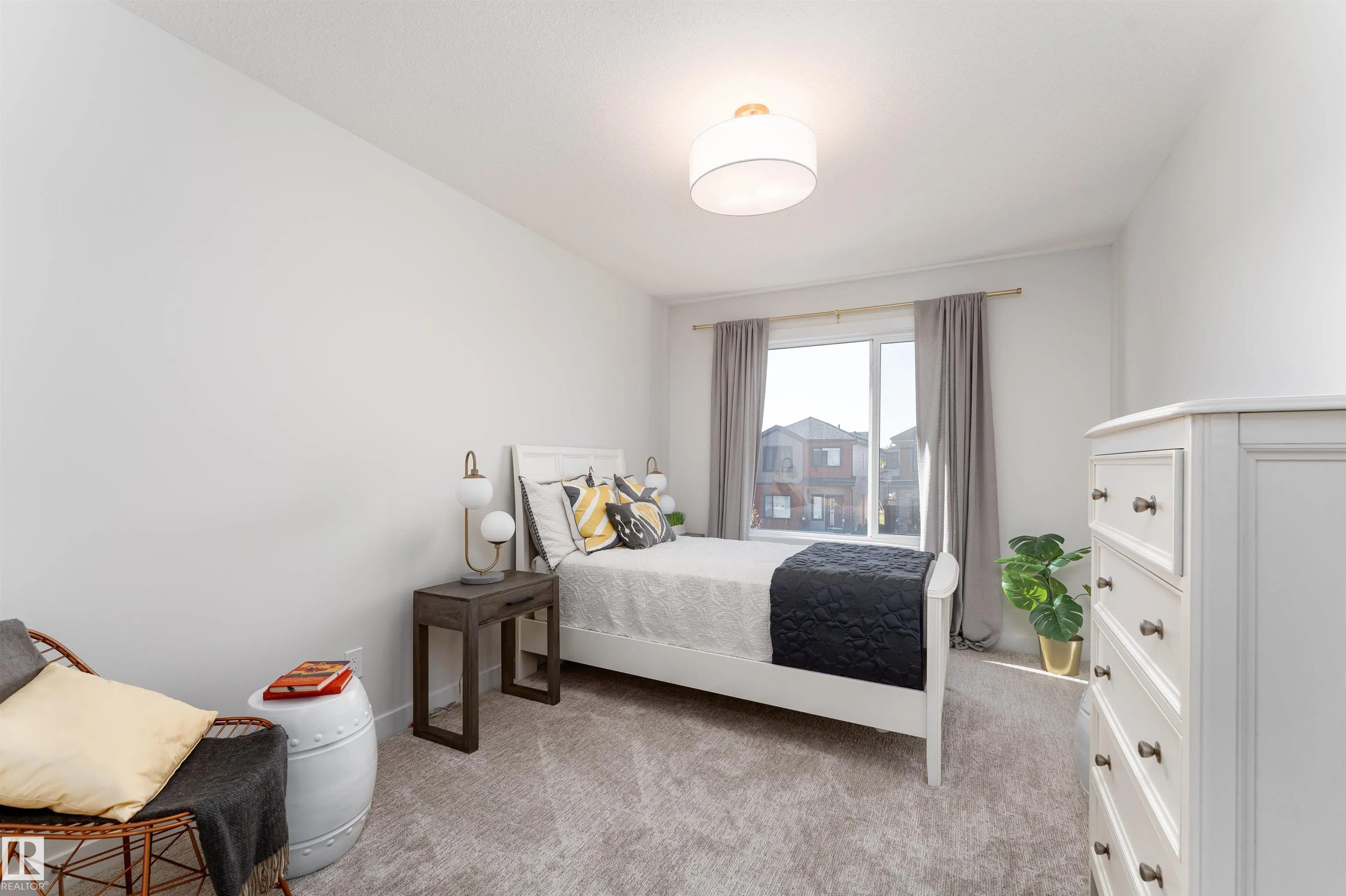 56 TILIA Place