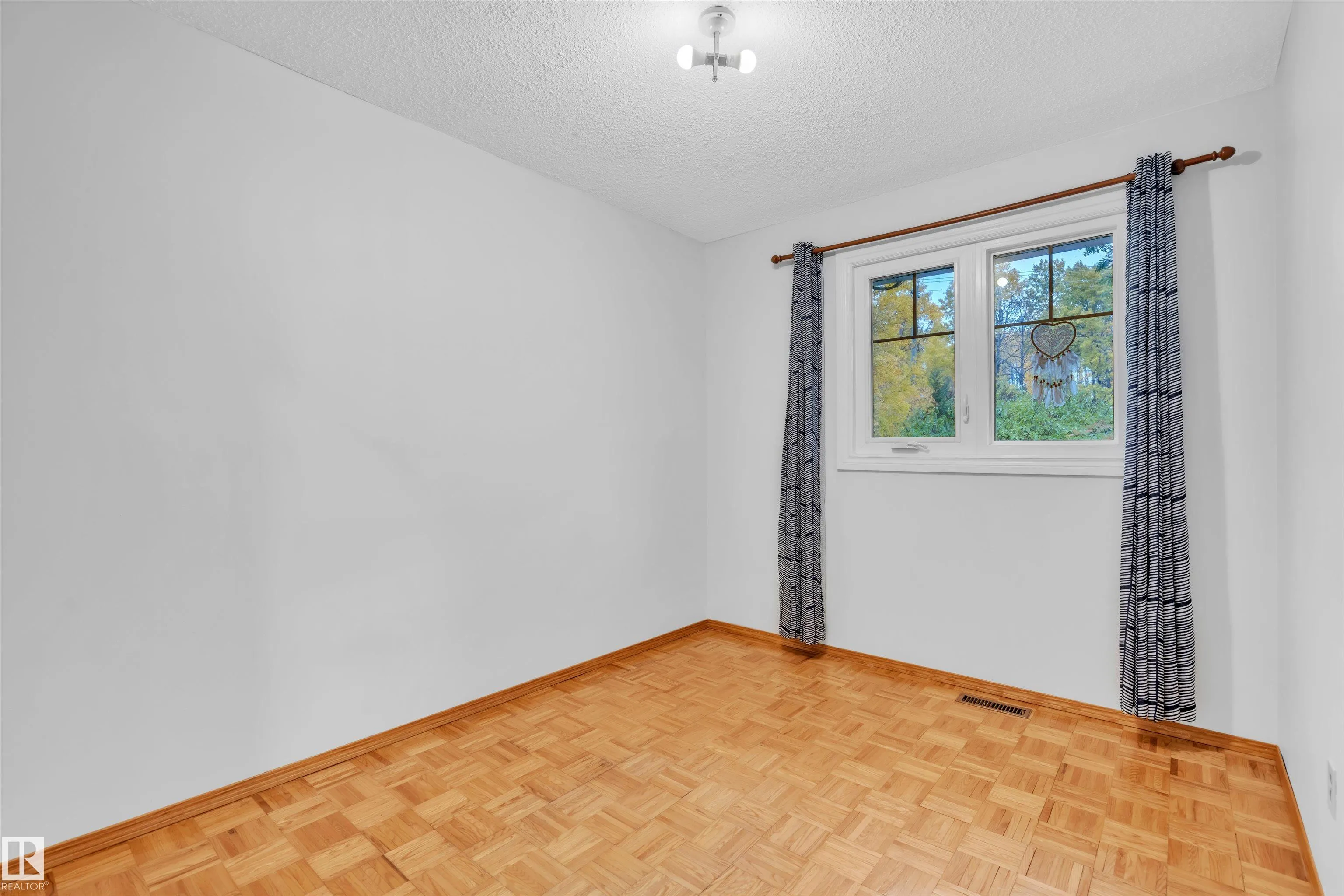 42204B TWP RD 624