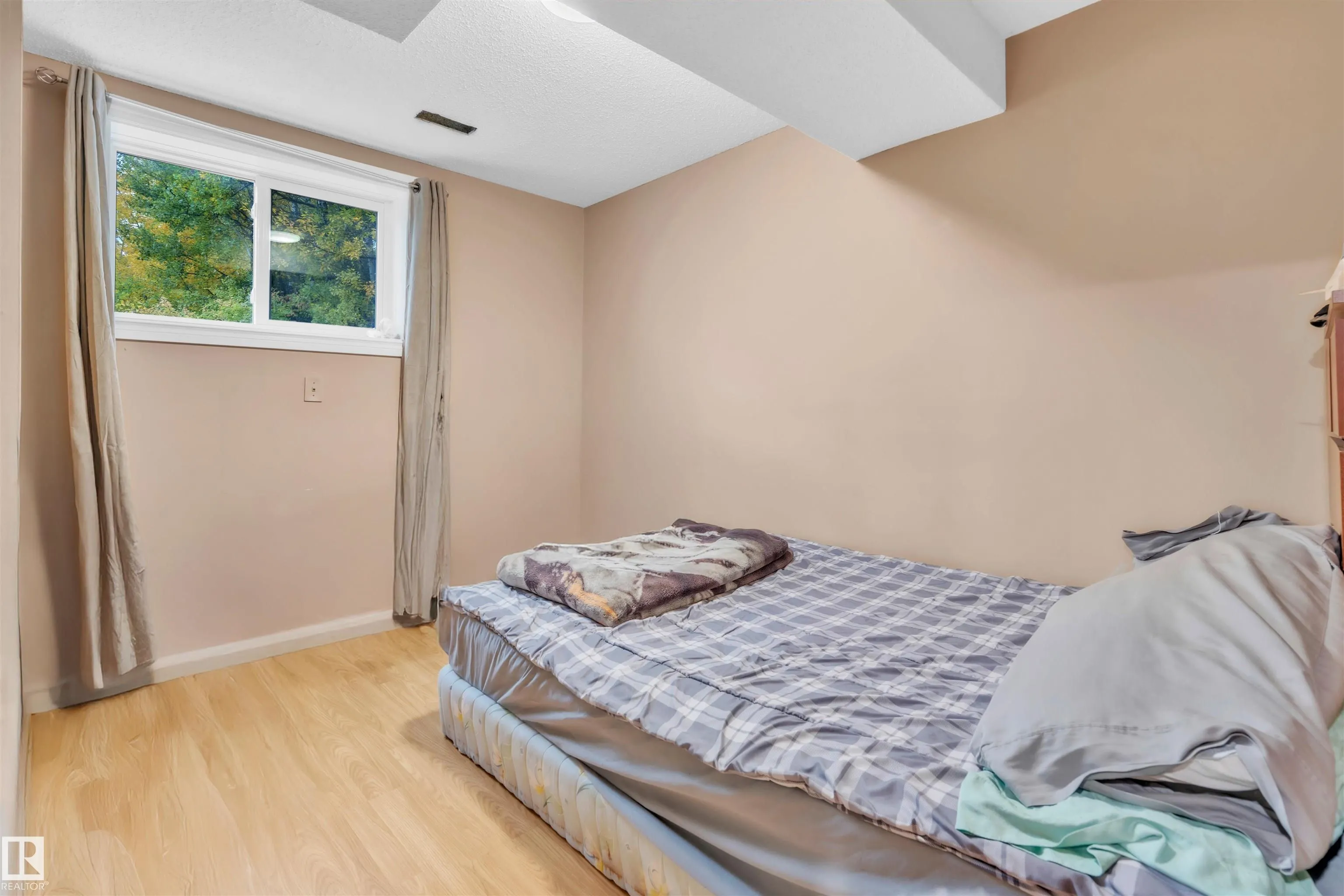 42204B TWP RD 624