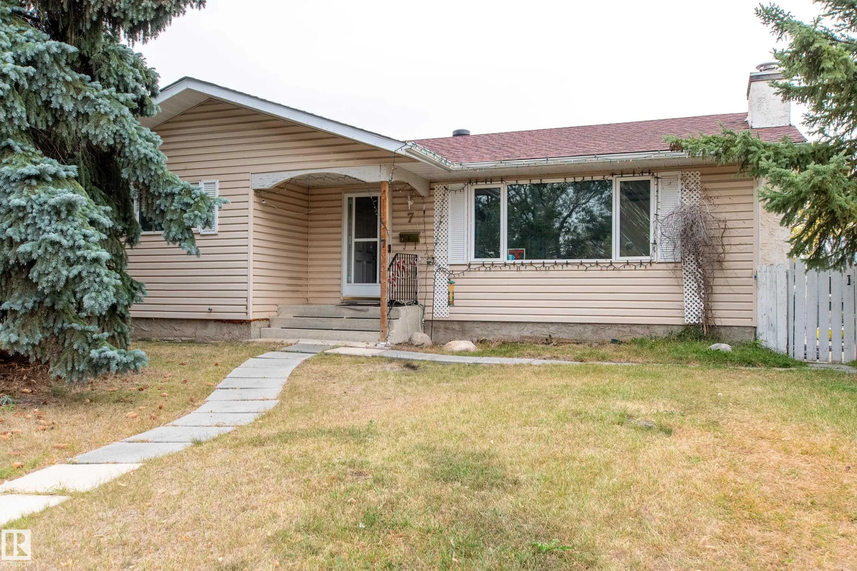 7 EKOTA Crescent
