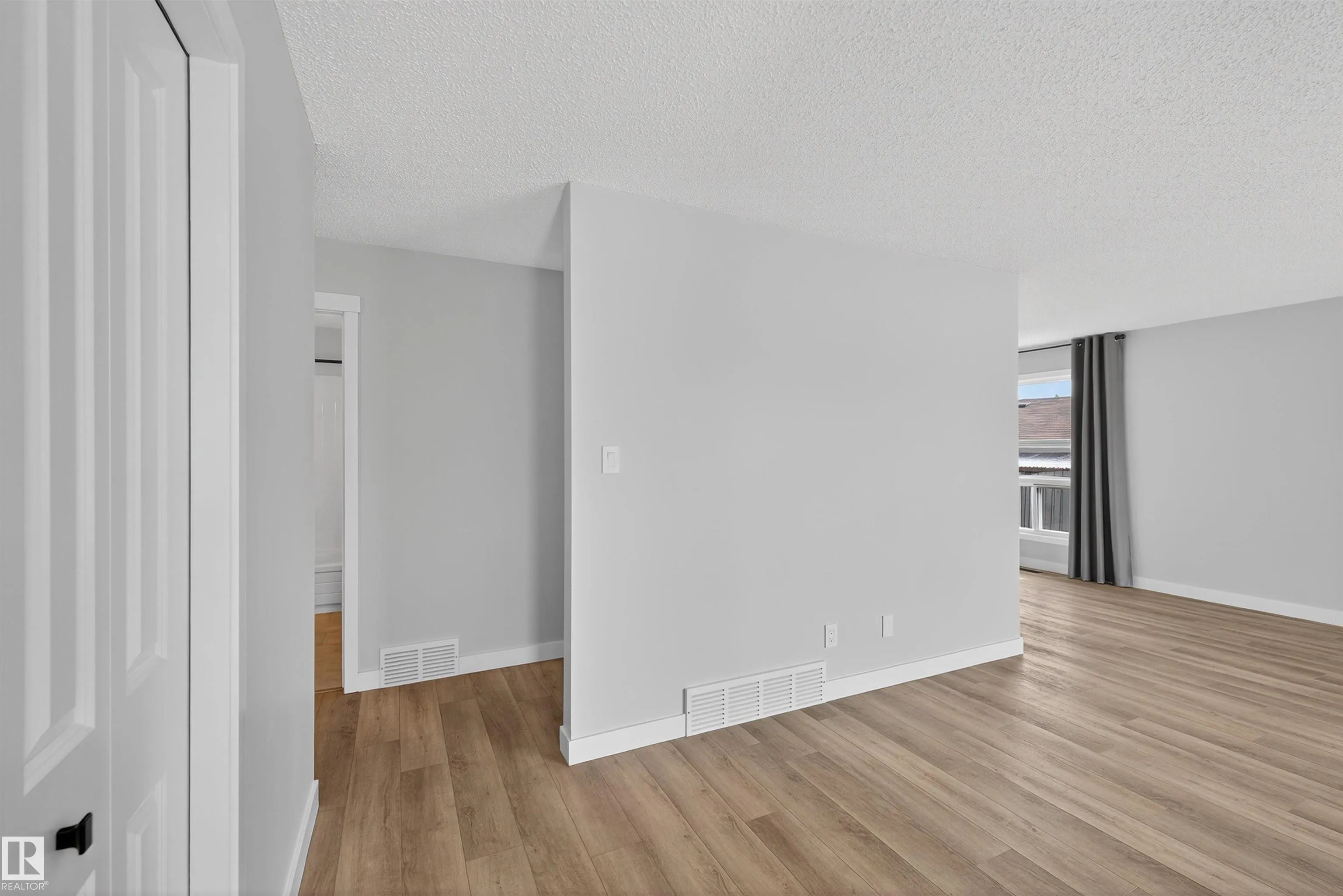 13815 35 ST