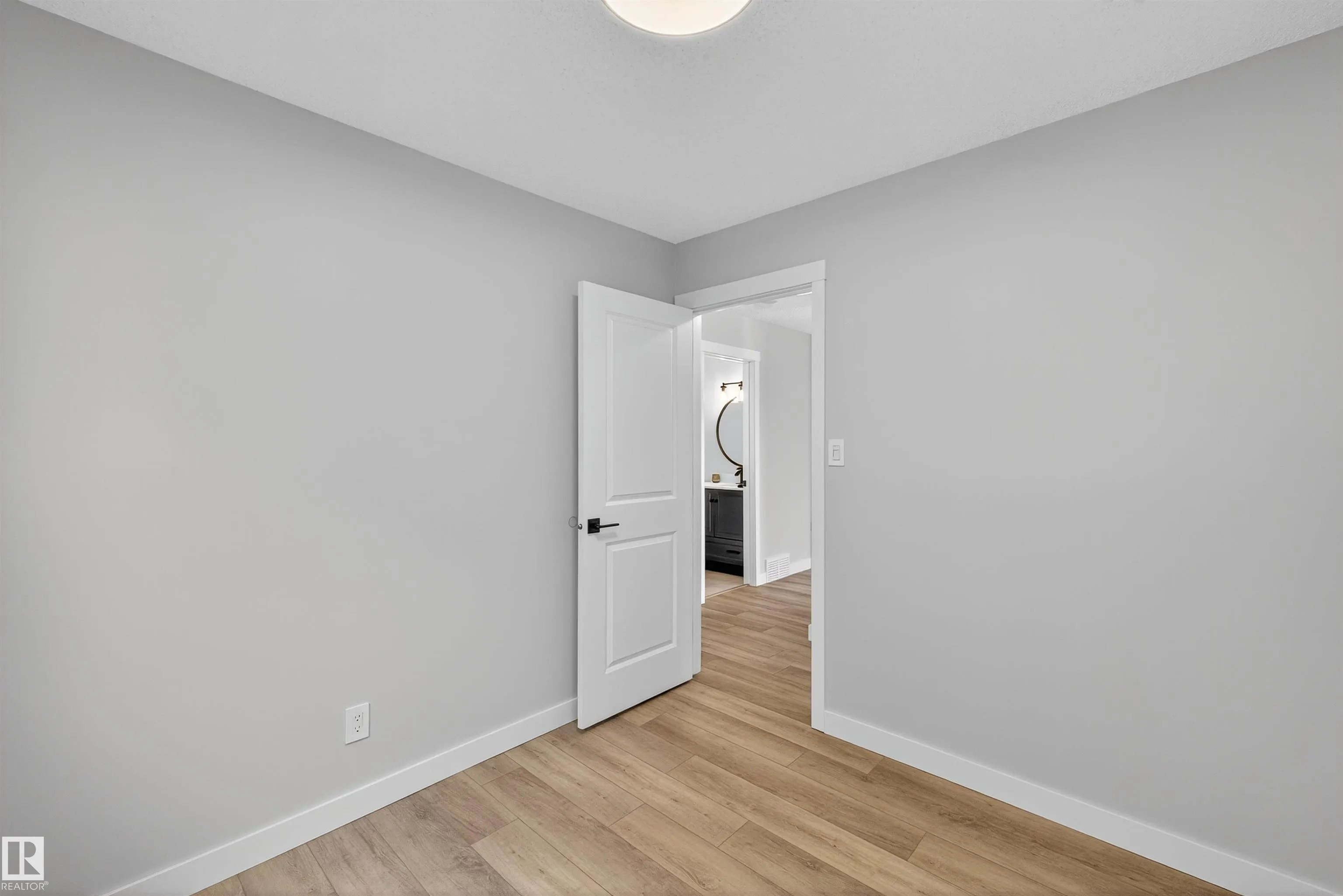 13815 35 ST
