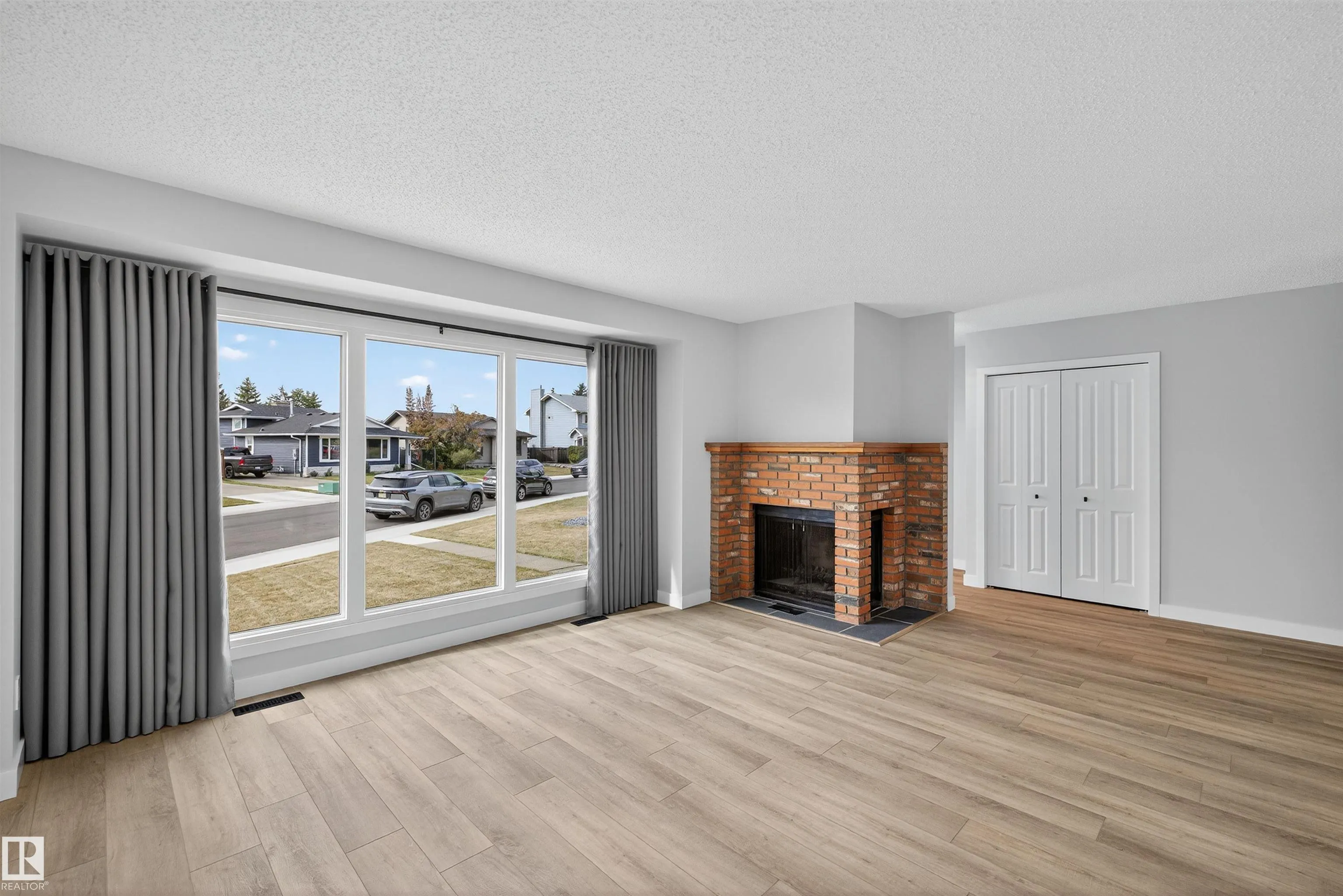 13815 35 ST