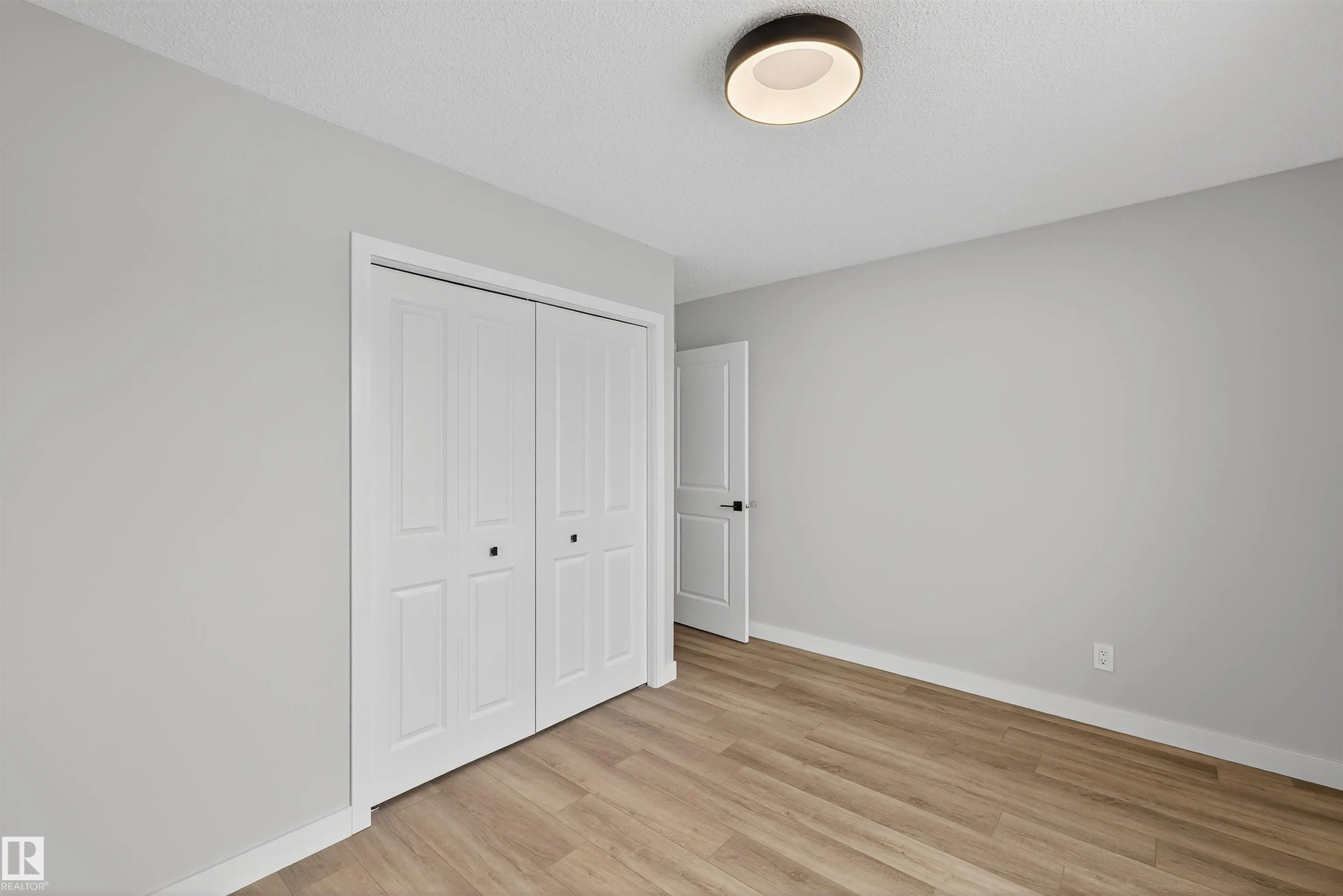 13815 35 ST
