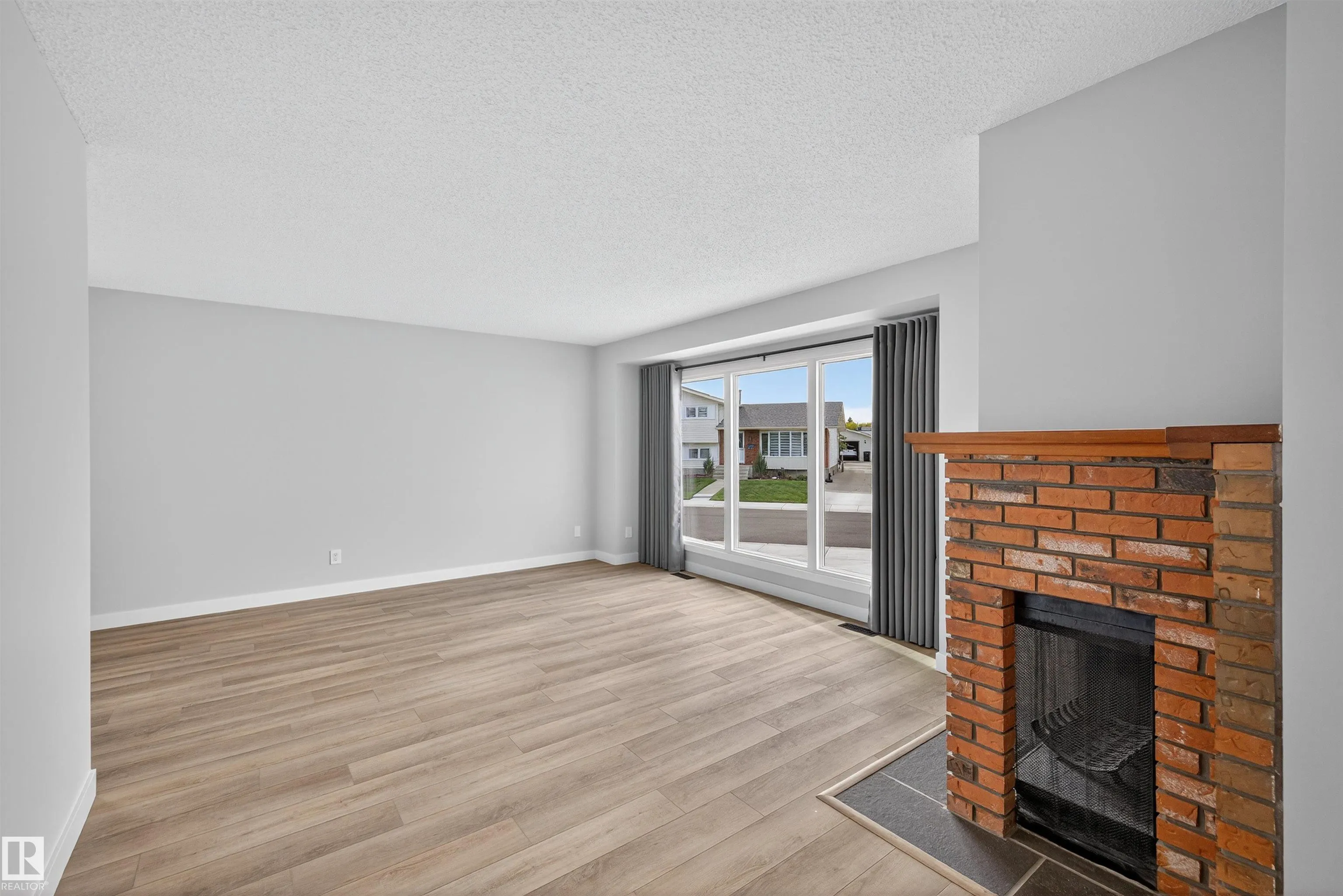 13815 35 ST