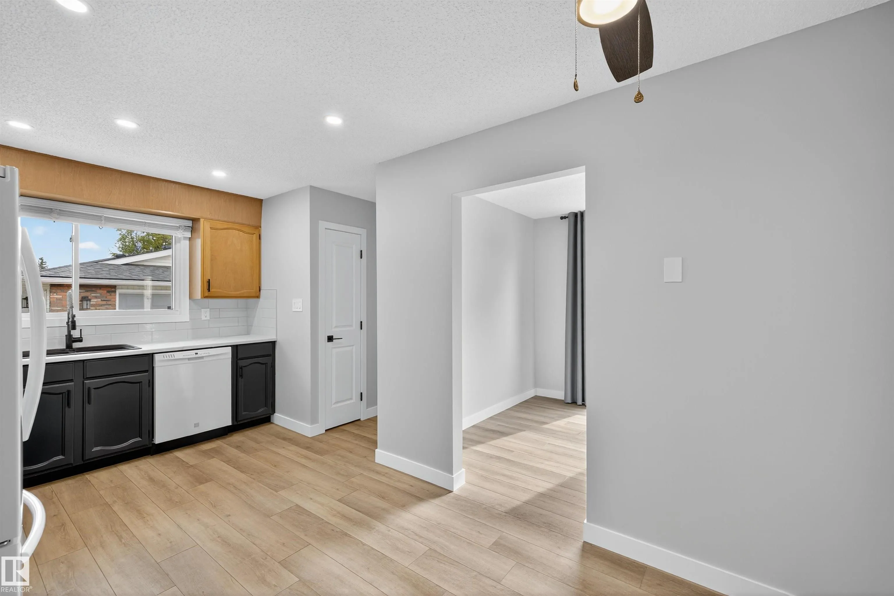 13815 35 ST