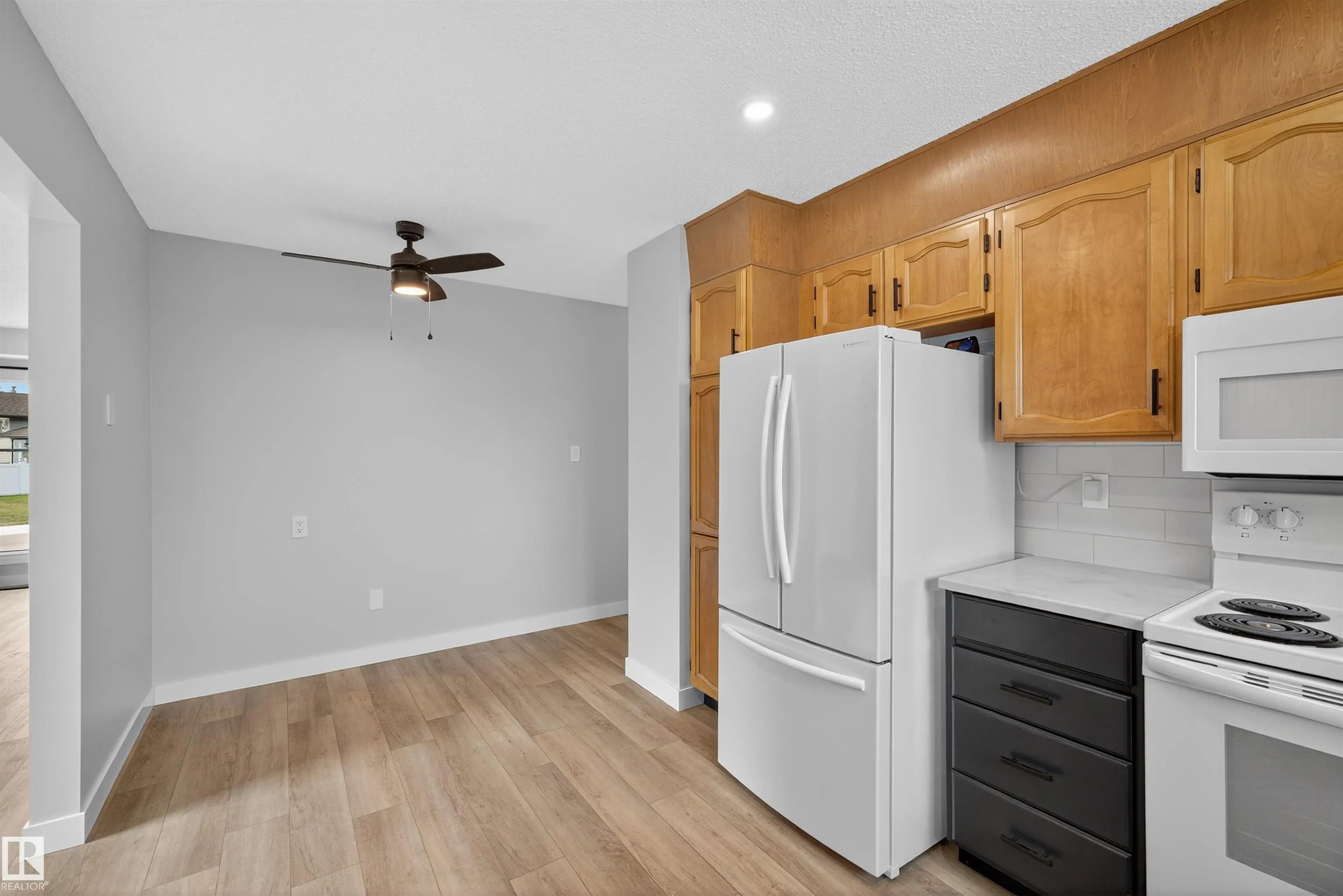 13815 35 ST