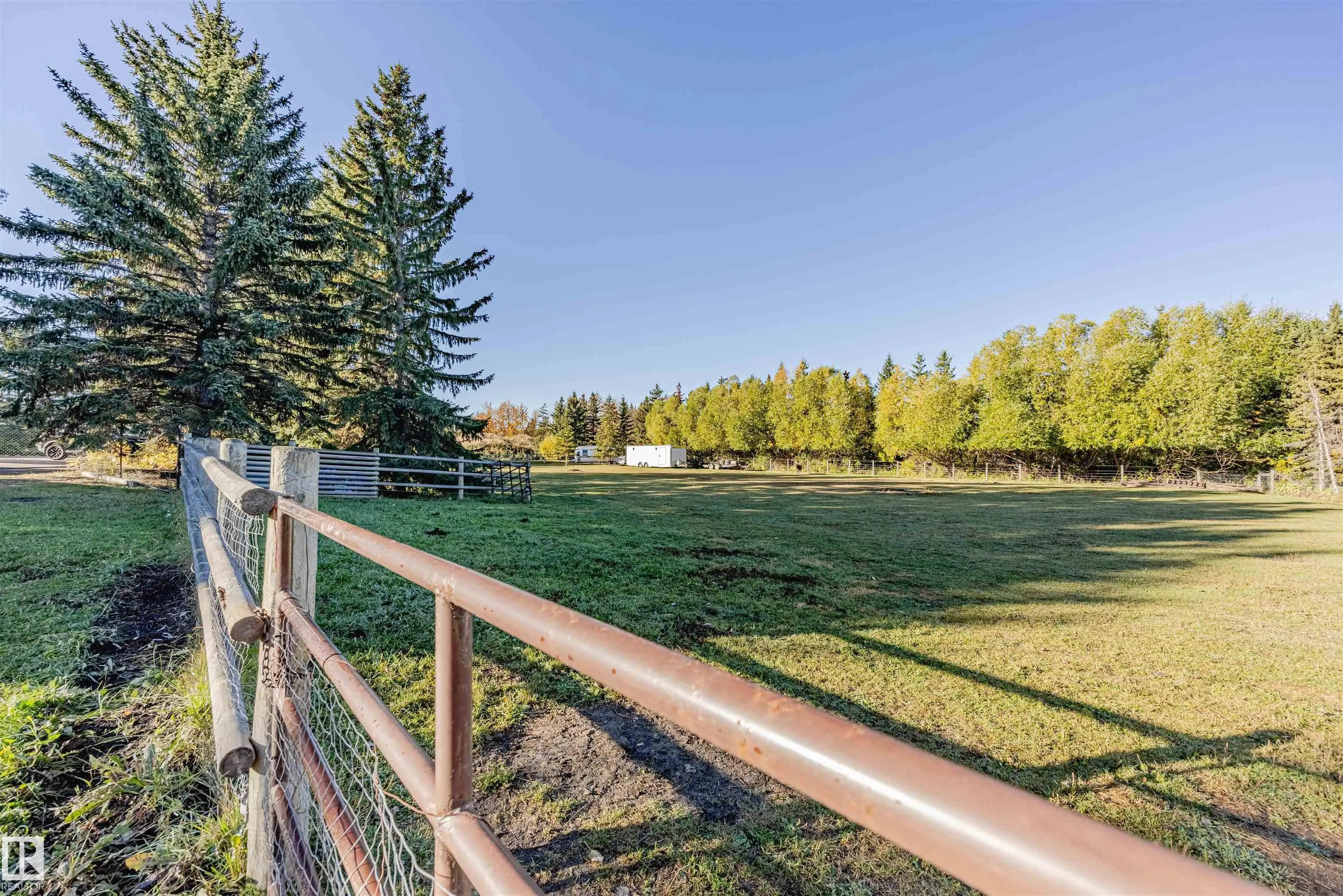 194 52328 HWY 21
