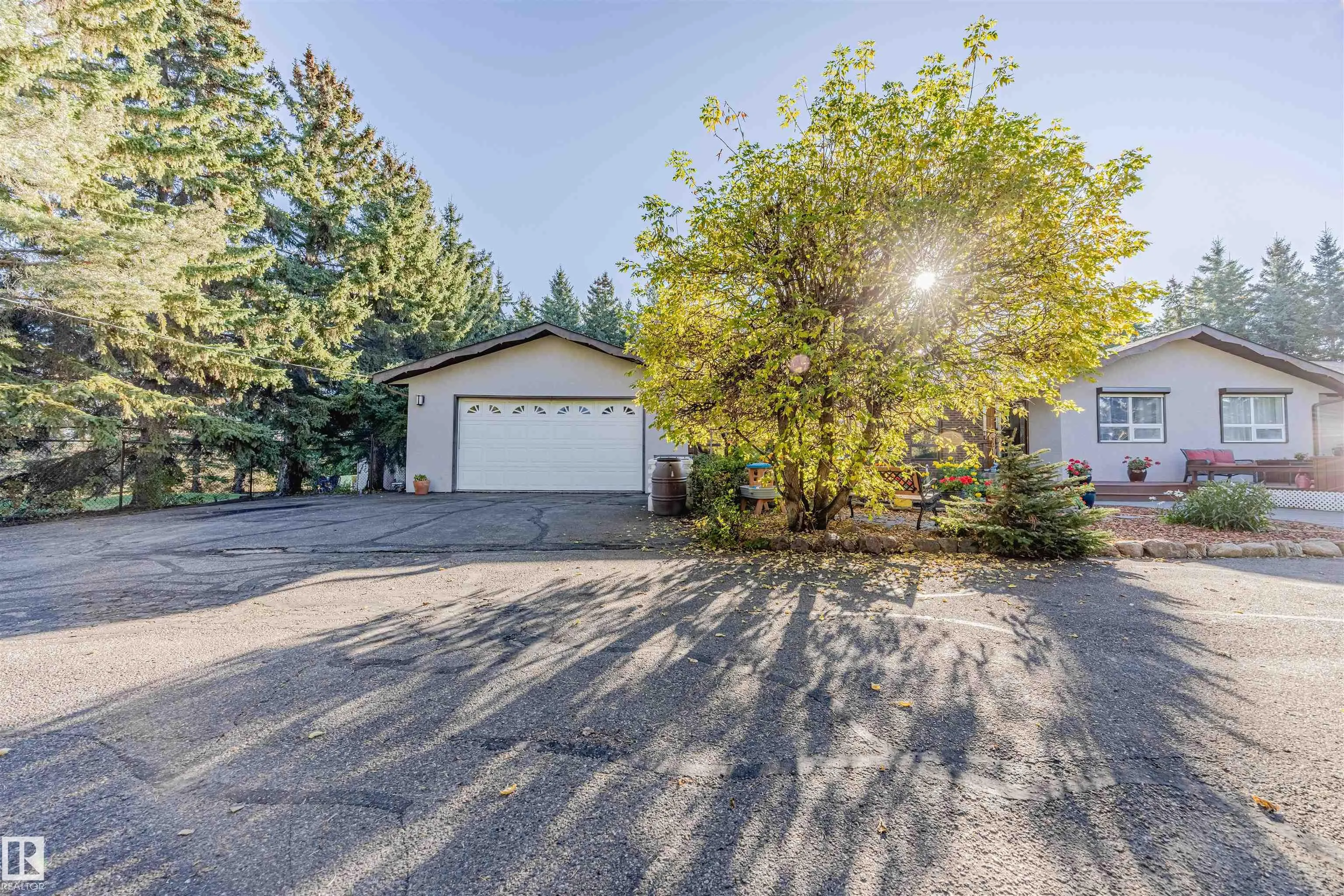 194 52328 HWY 21