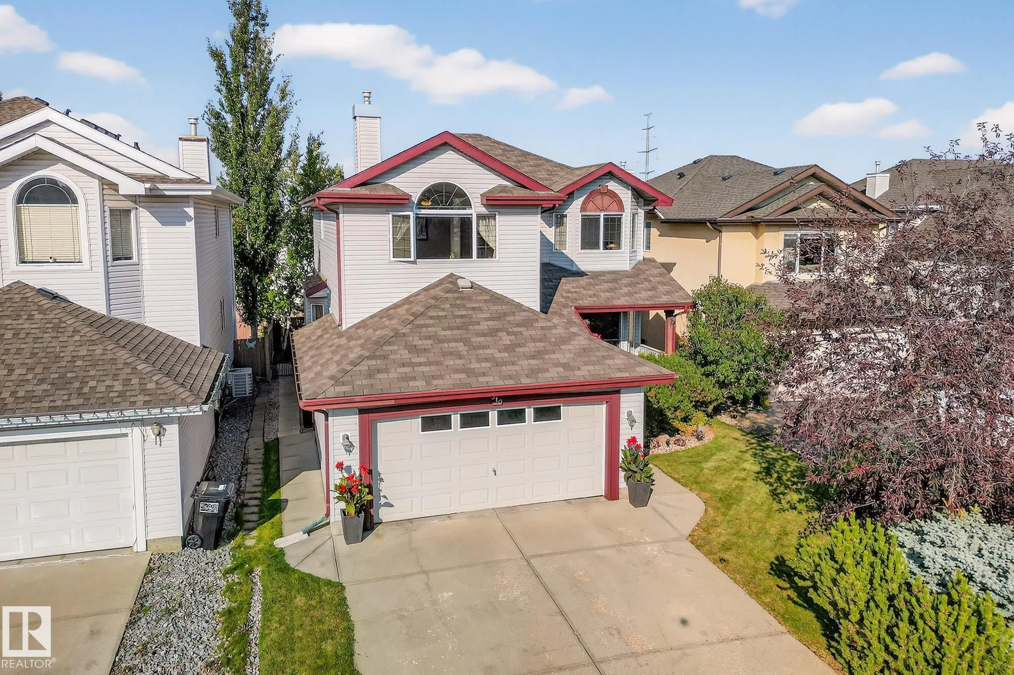 310 HILLIARD Close
