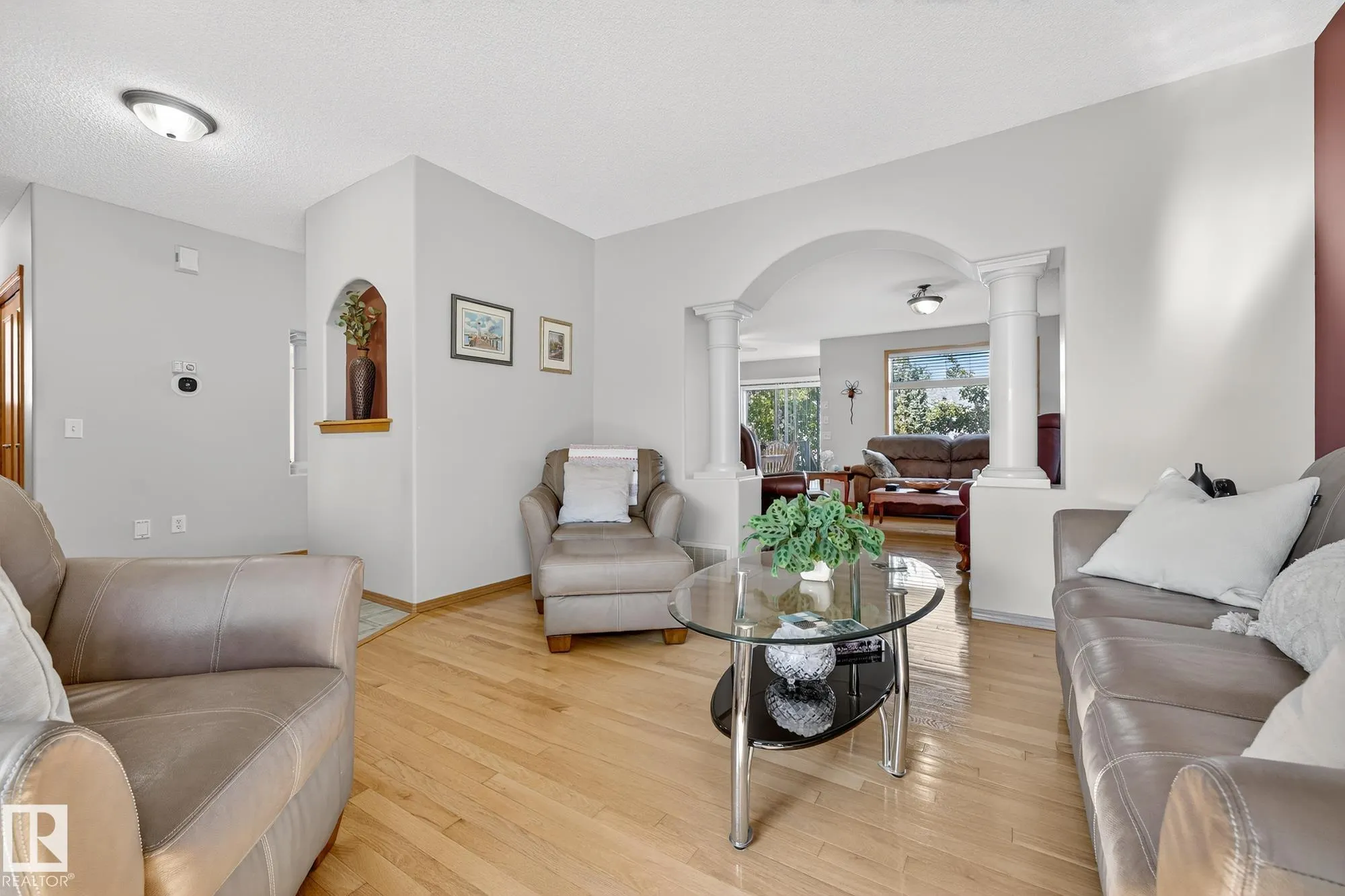 310 HILLIARD Close