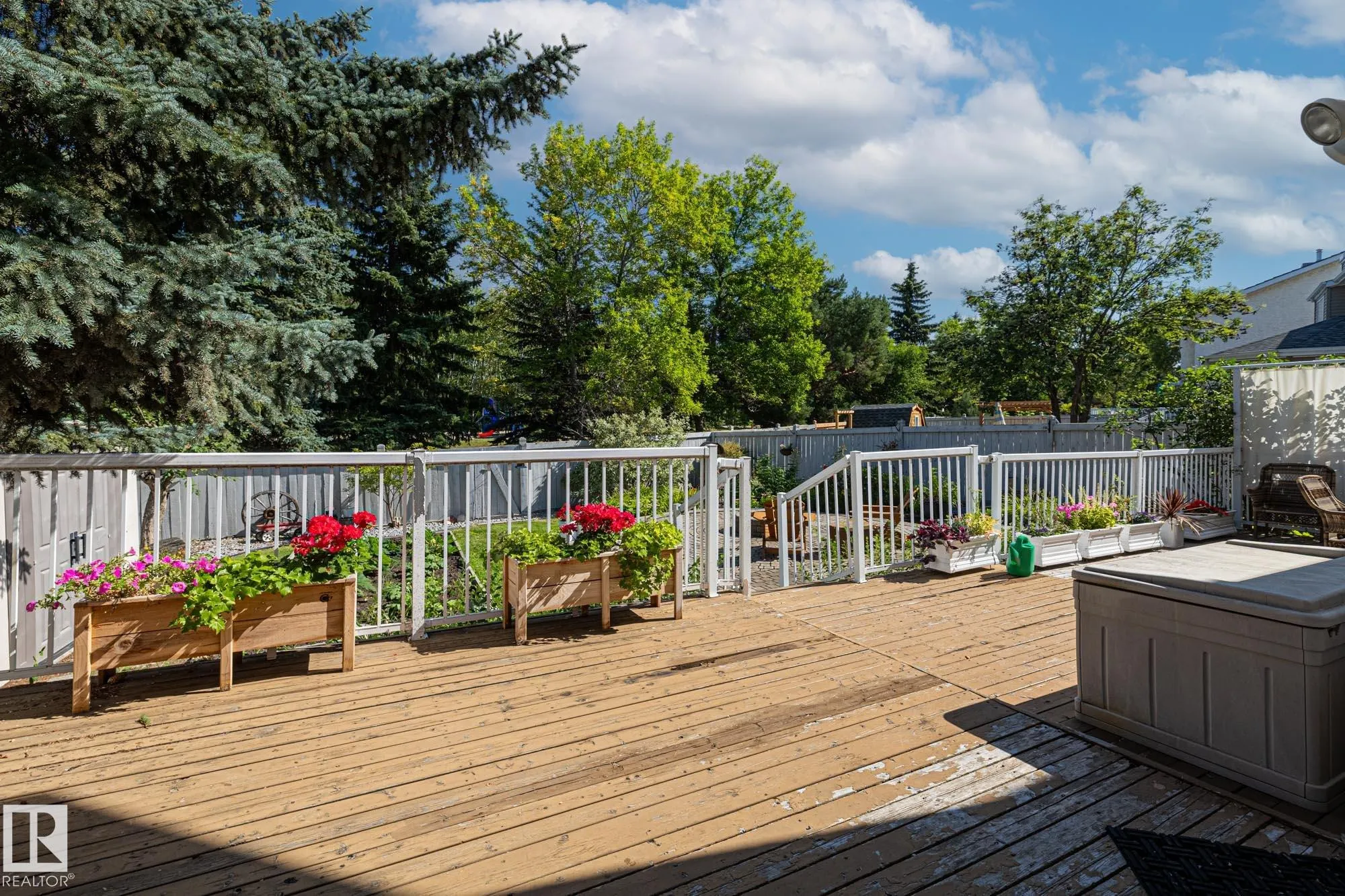 3 HARNOIS Place