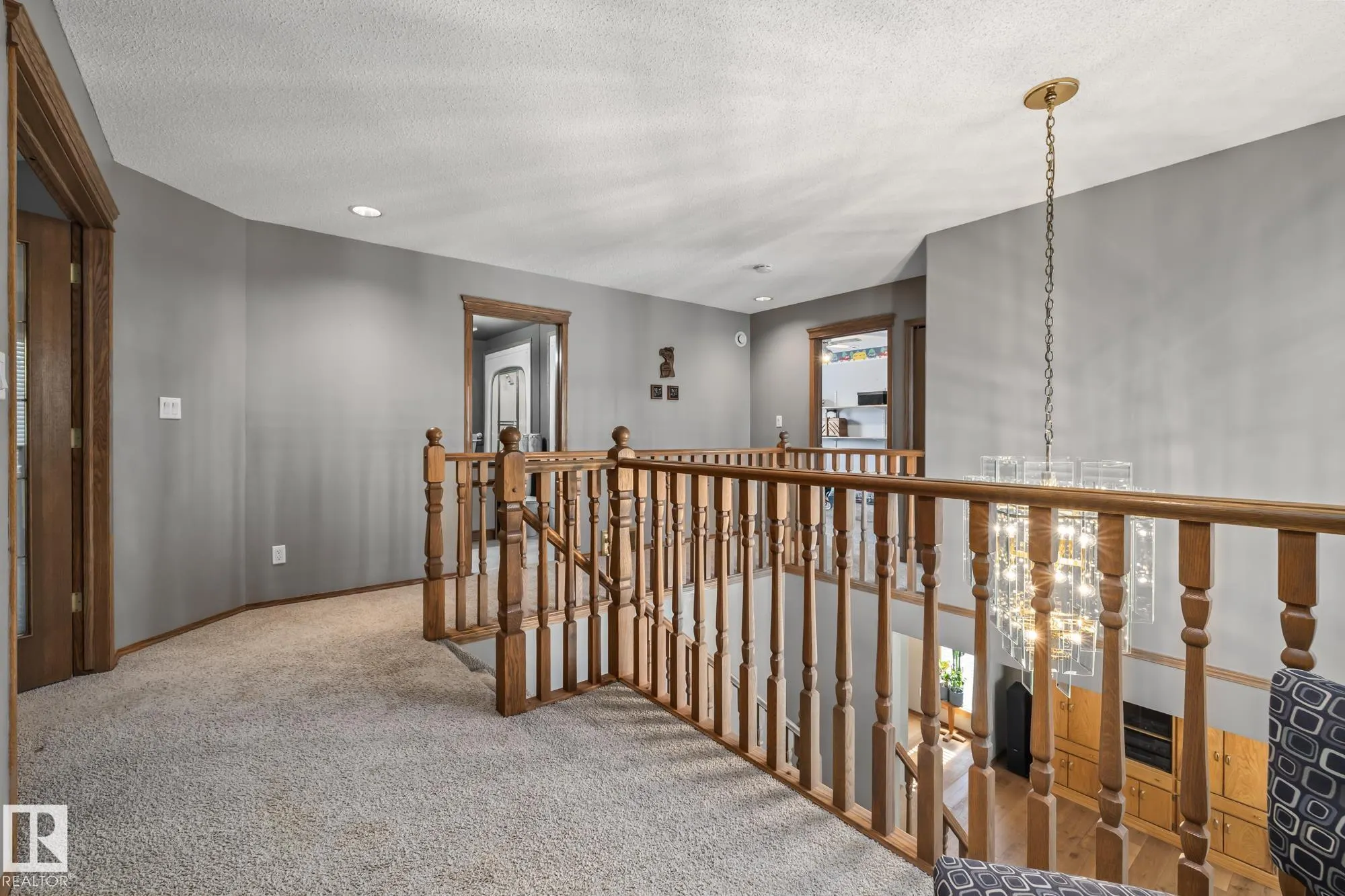 3 HARNOIS Place