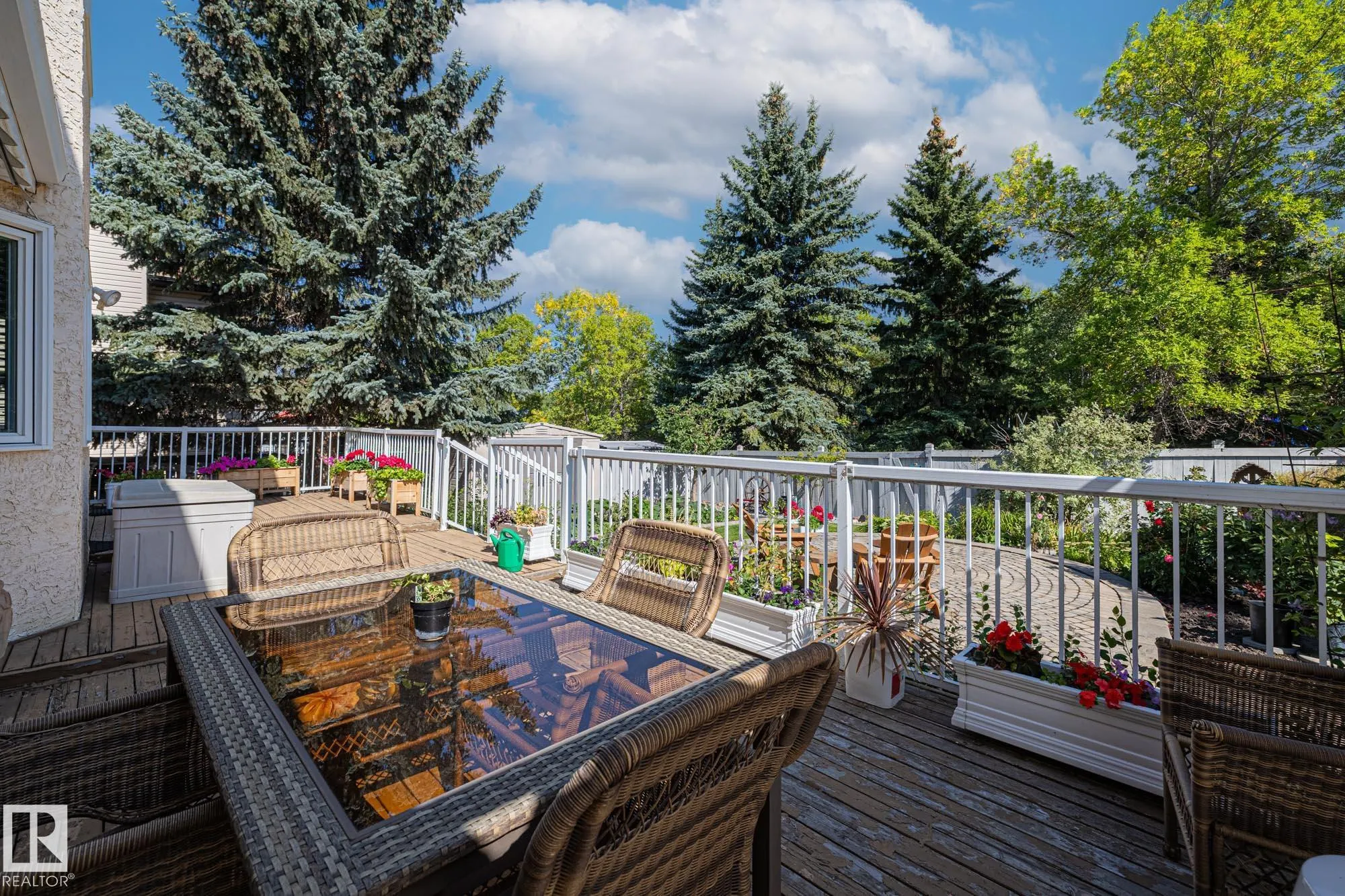 3 HARNOIS Place