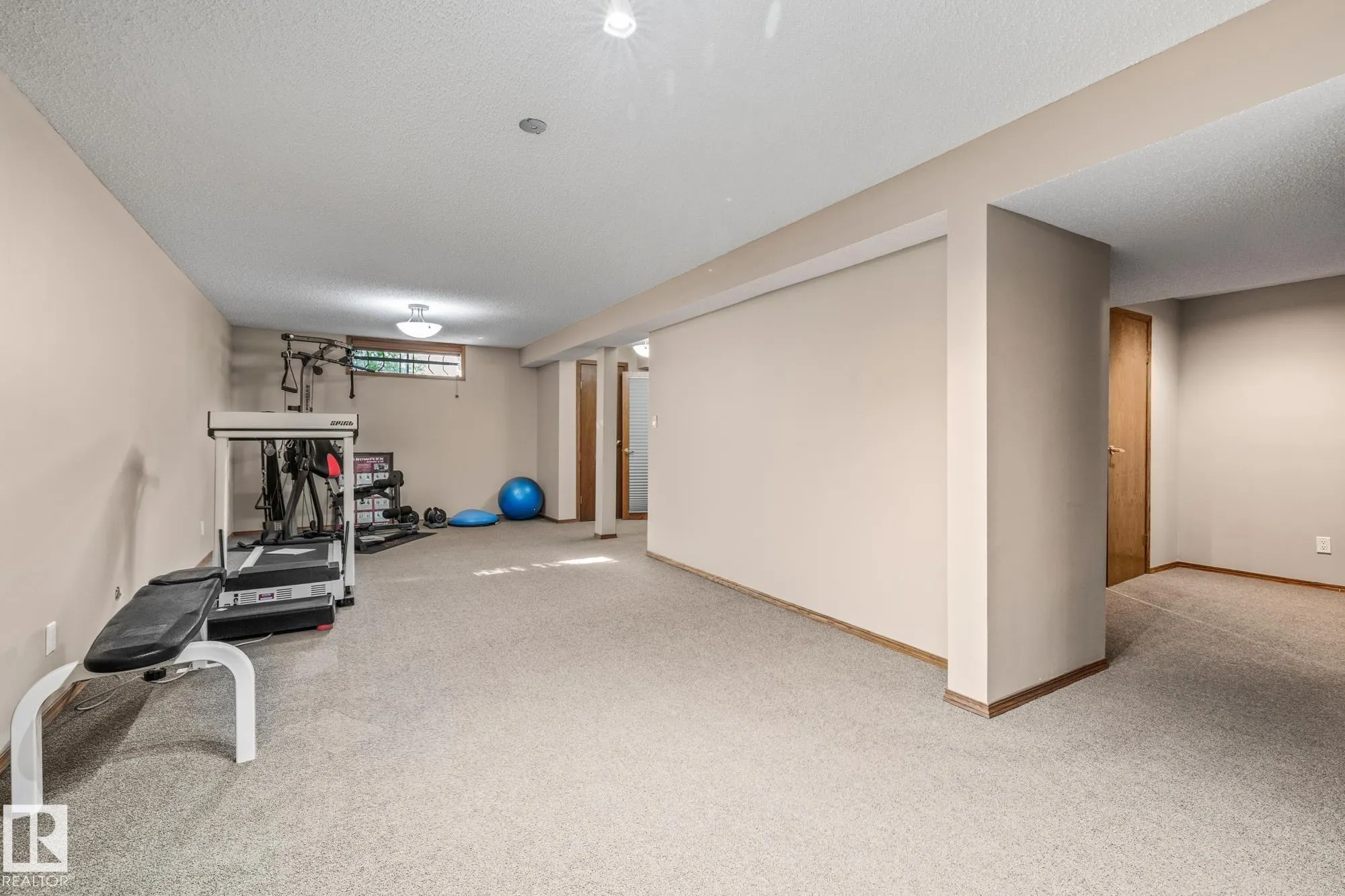 3 HARNOIS Place
