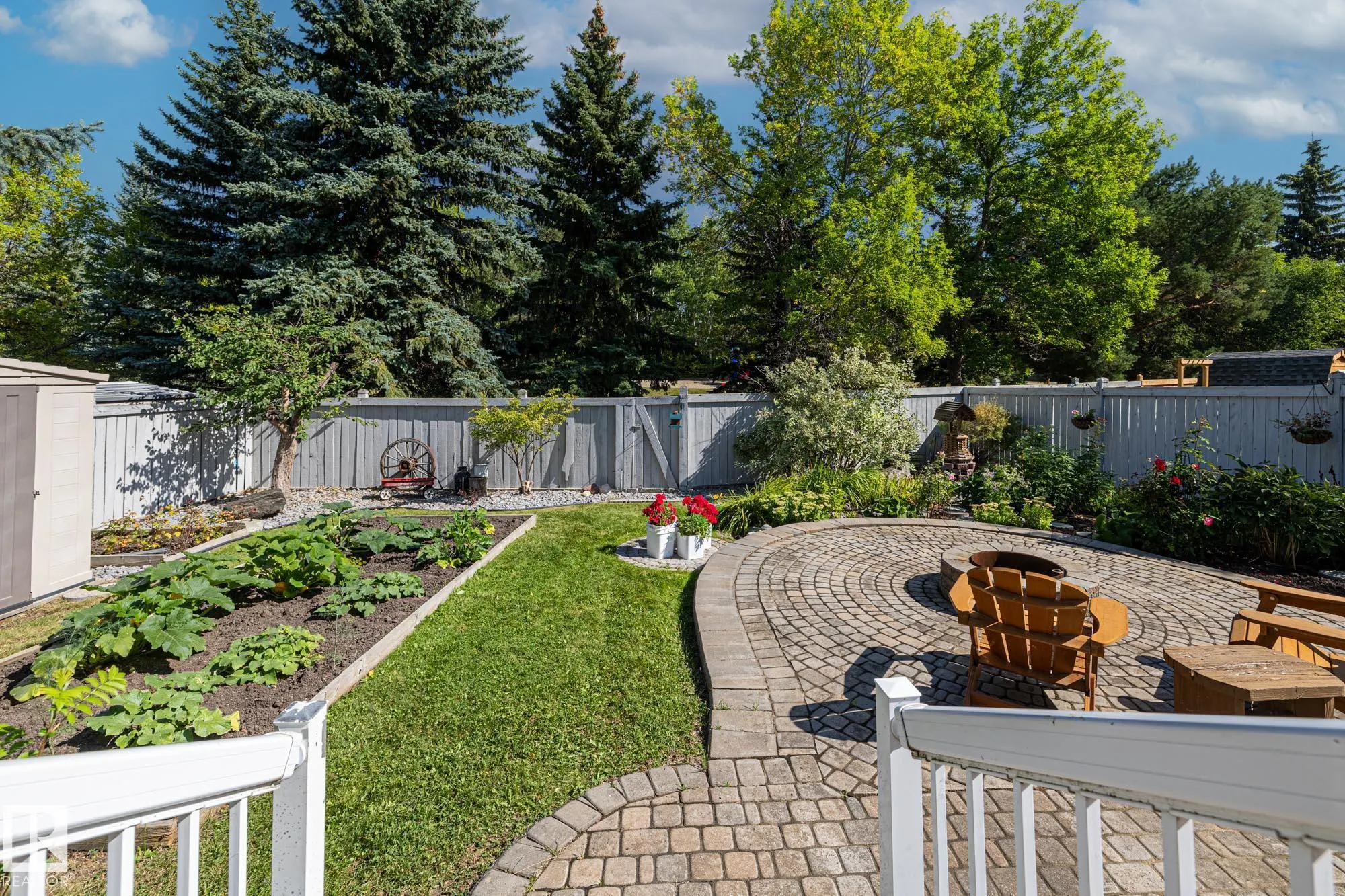 3 HARNOIS Place