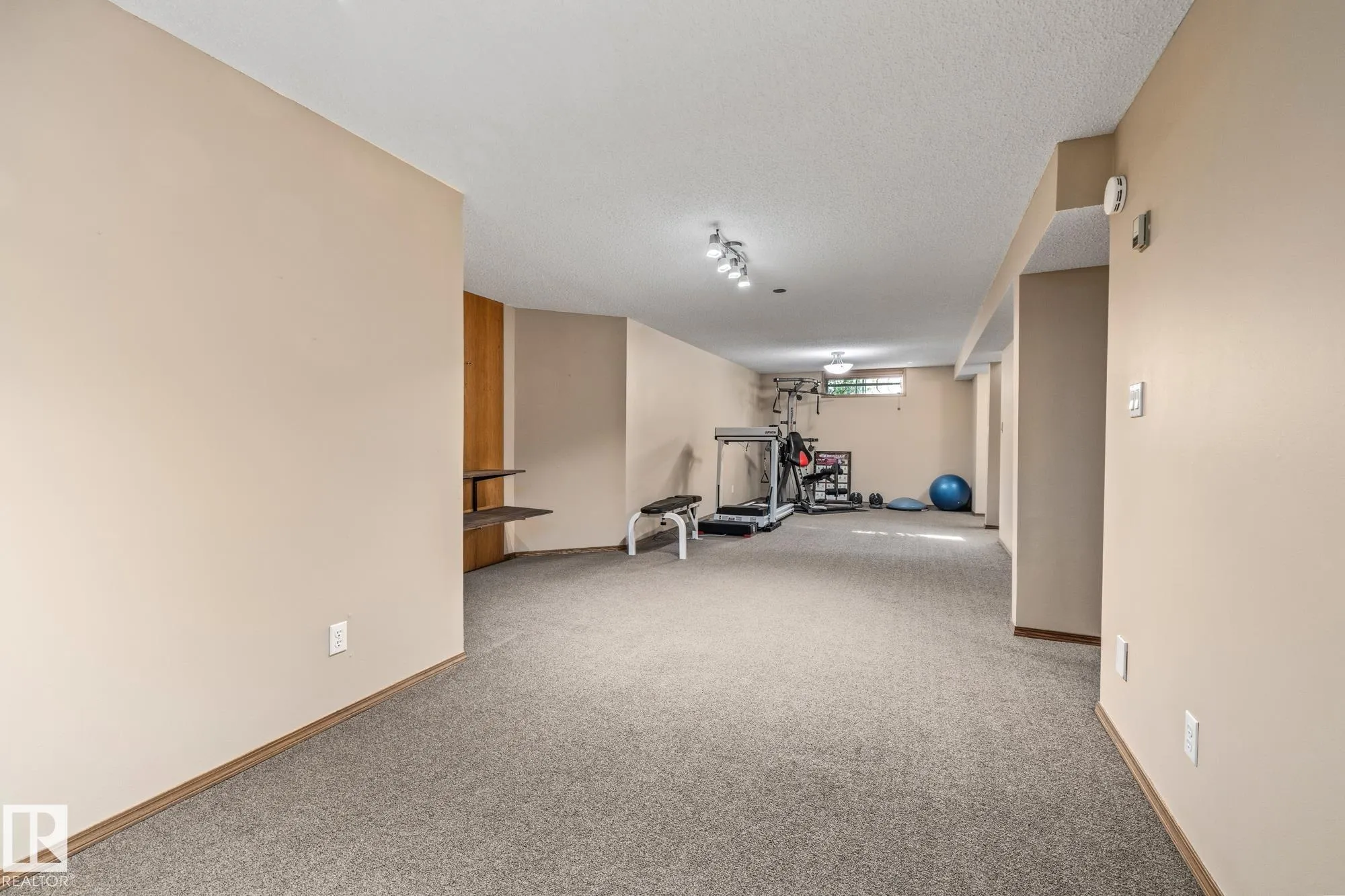 3 HARNOIS Place