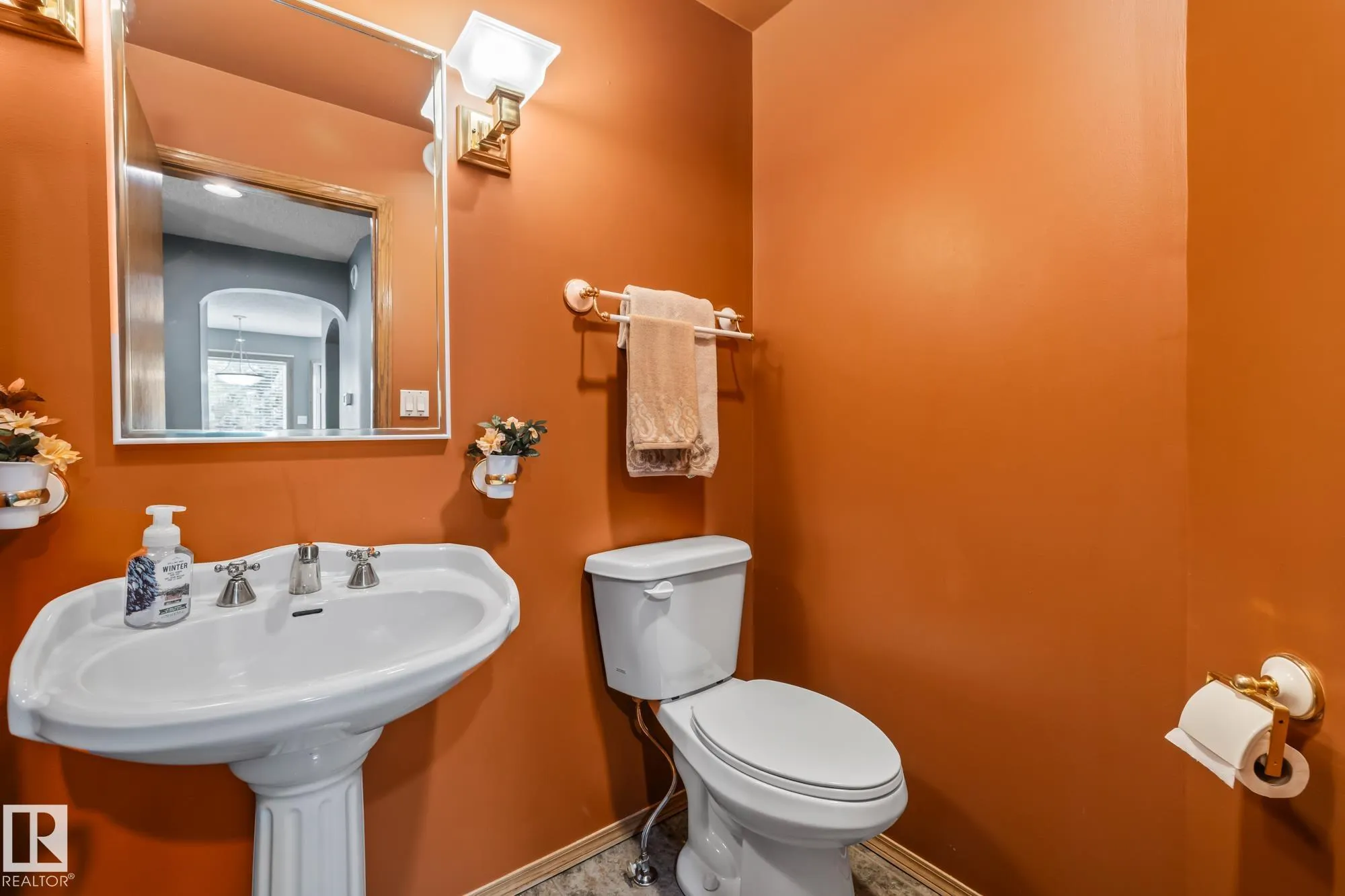 3 HARNOIS Place