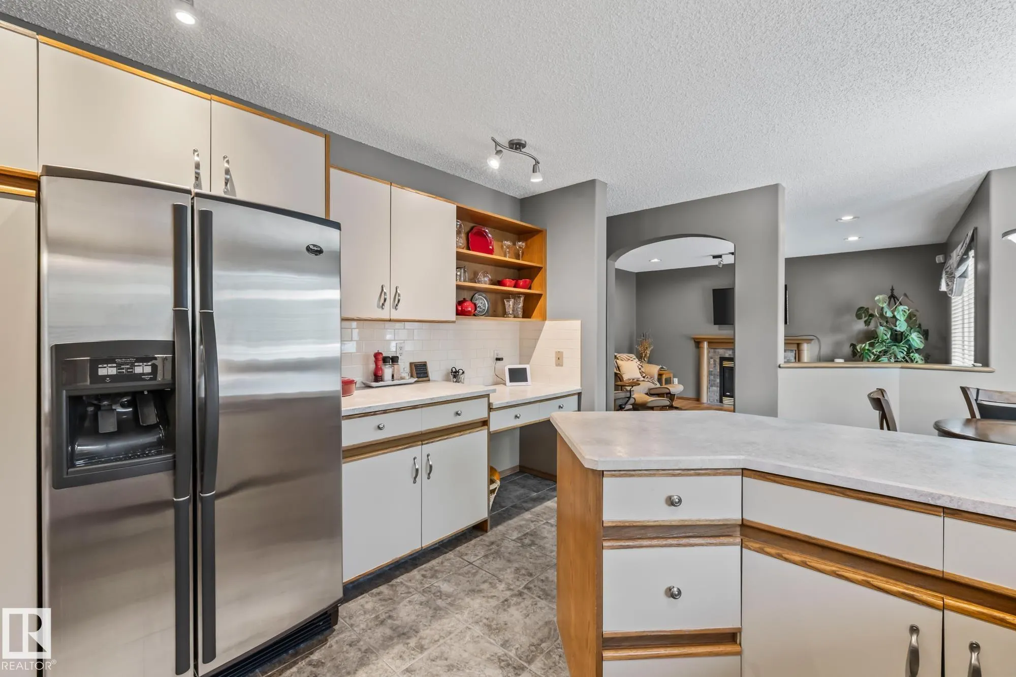 3 HARNOIS Place