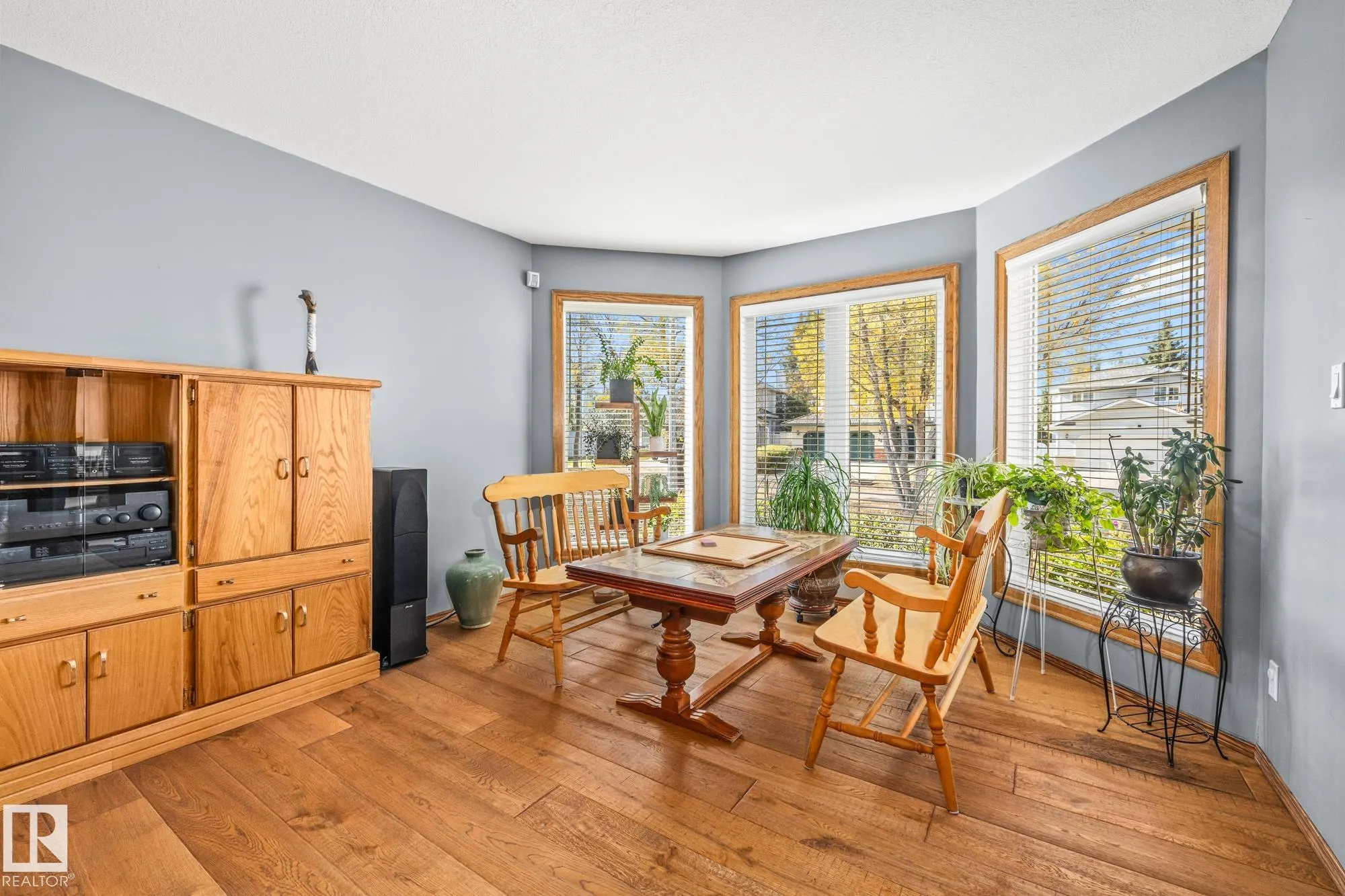 3 HARNOIS Place