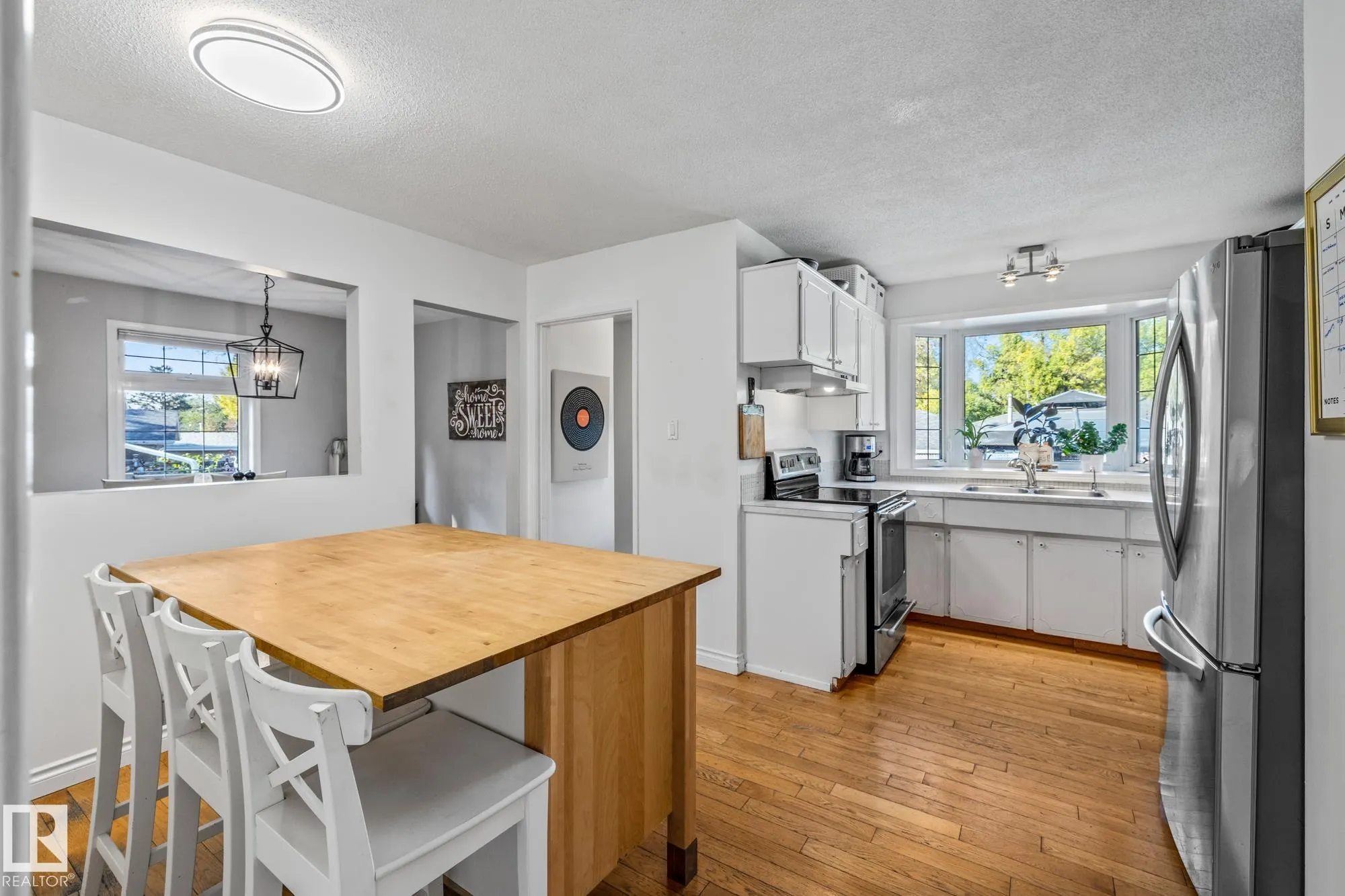 18 BURNHAM Avenue