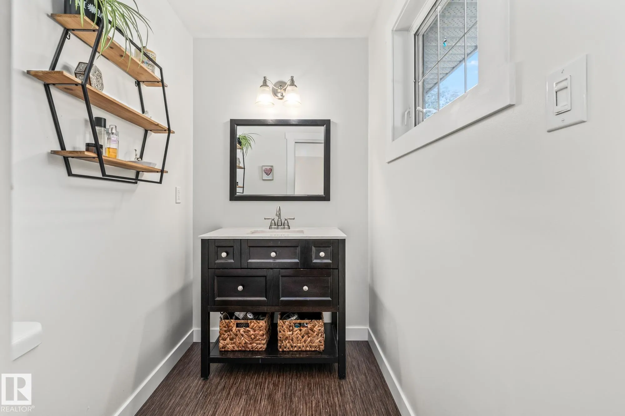 18 BURNHAM Avenue