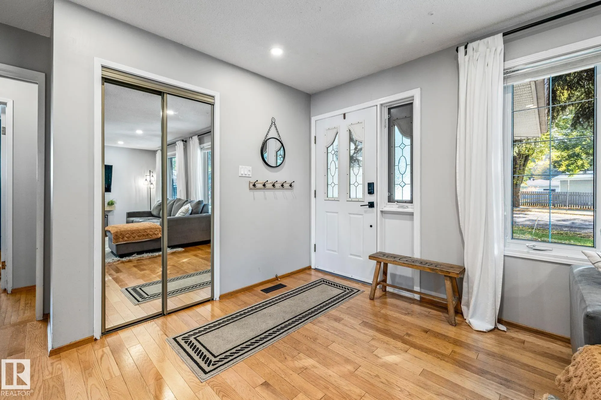 18 BURNHAM Avenue