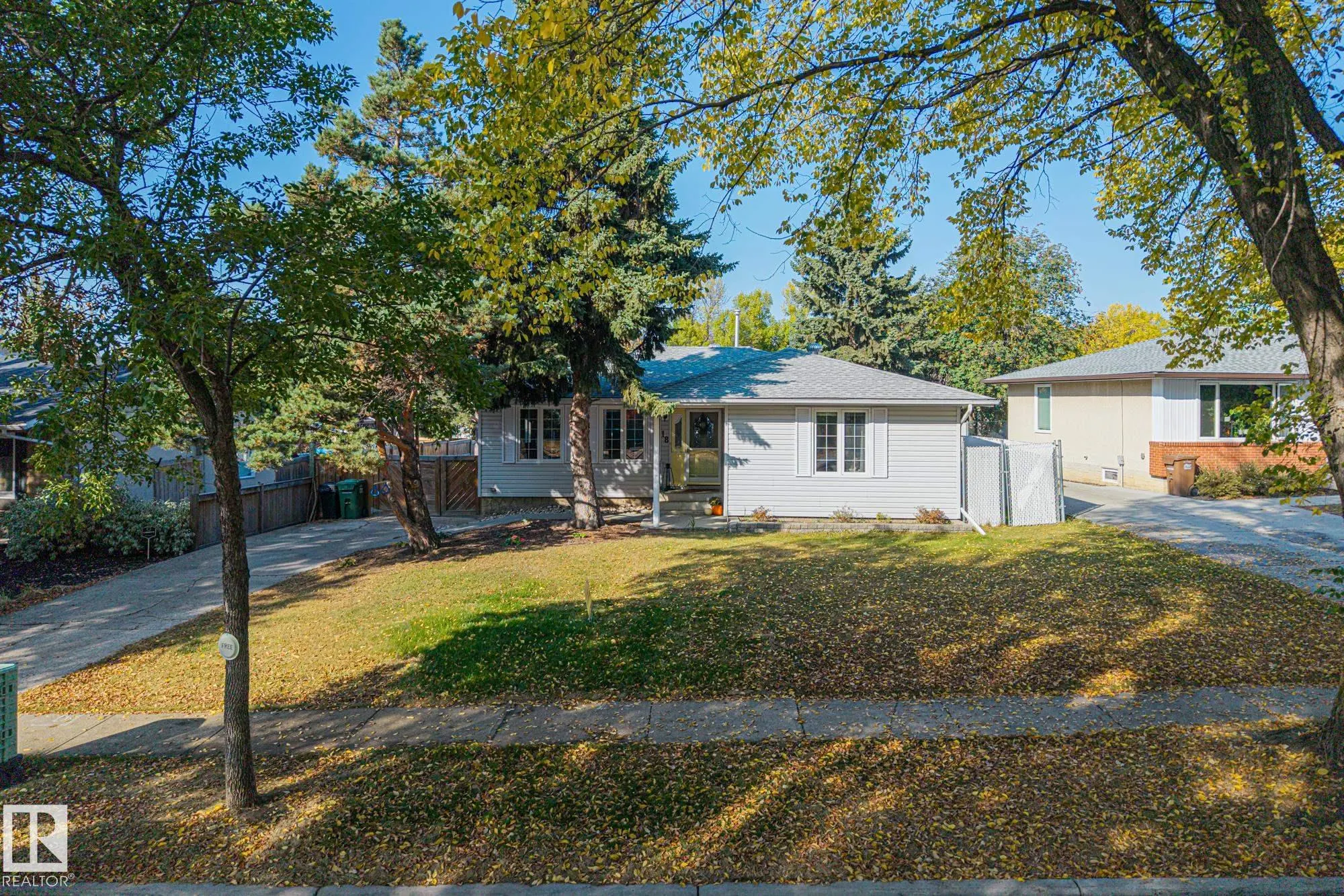 18 BURNHAM Avenue