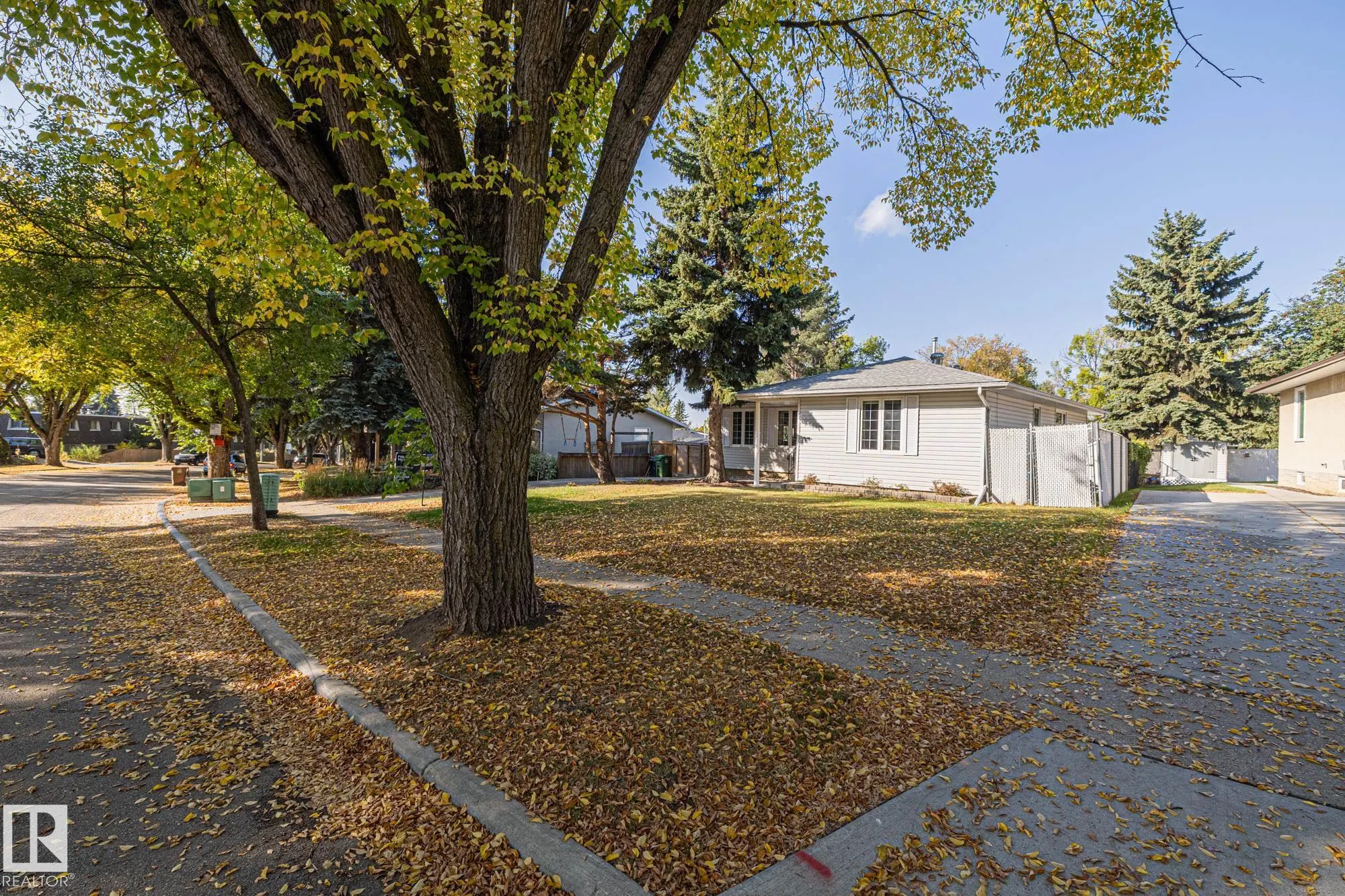 18 BURNHAM Avenue