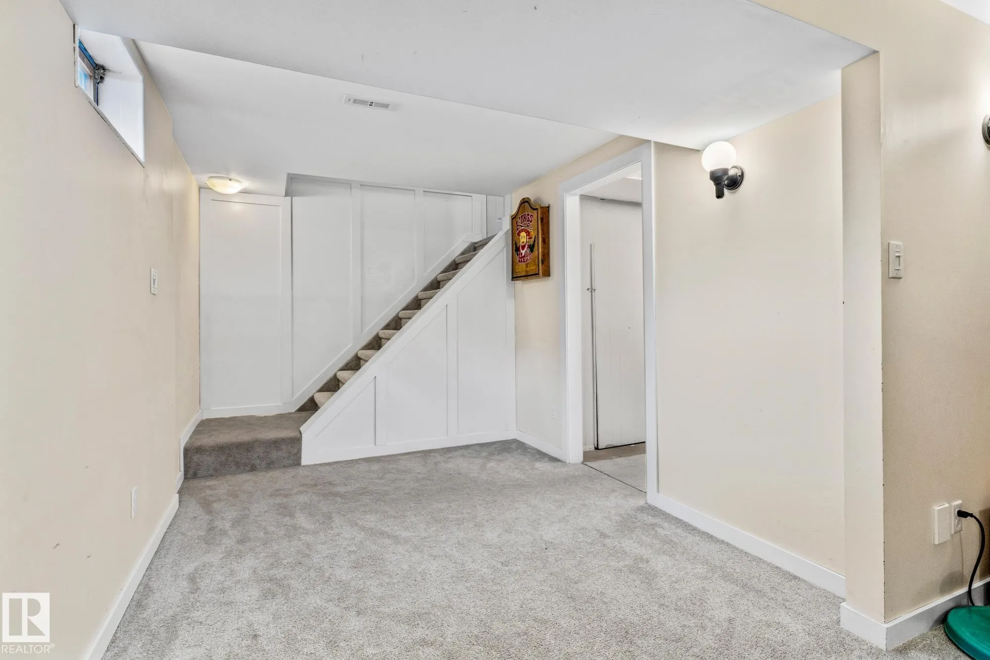 18 BURNHAM Avenue