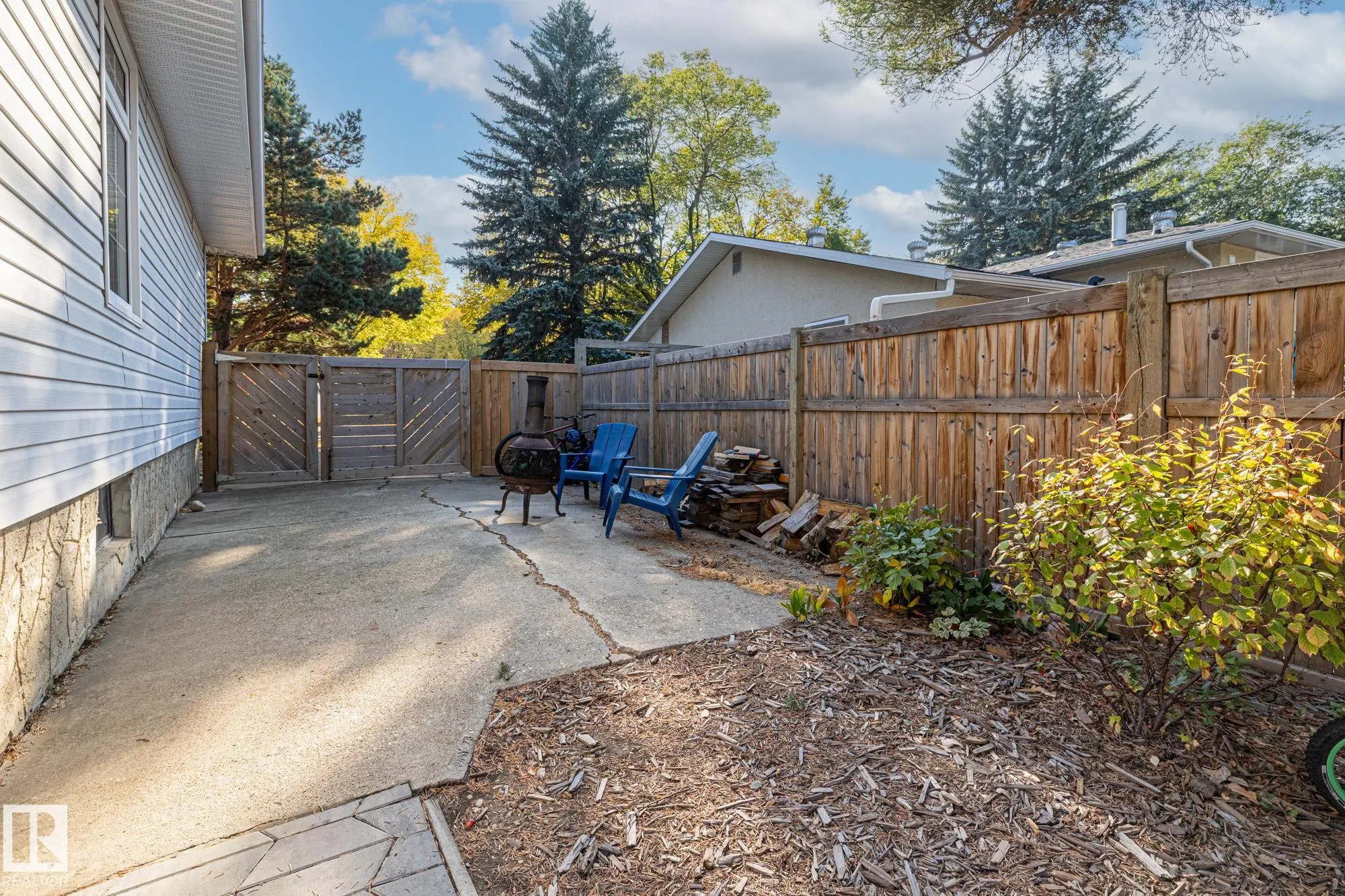 18 BURNHAM Avenue