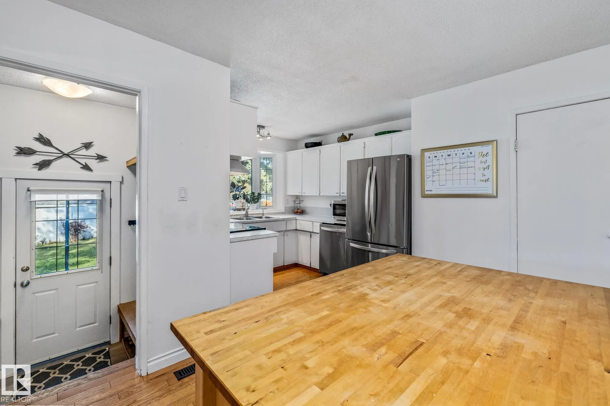 18 BURNHAM Avenue