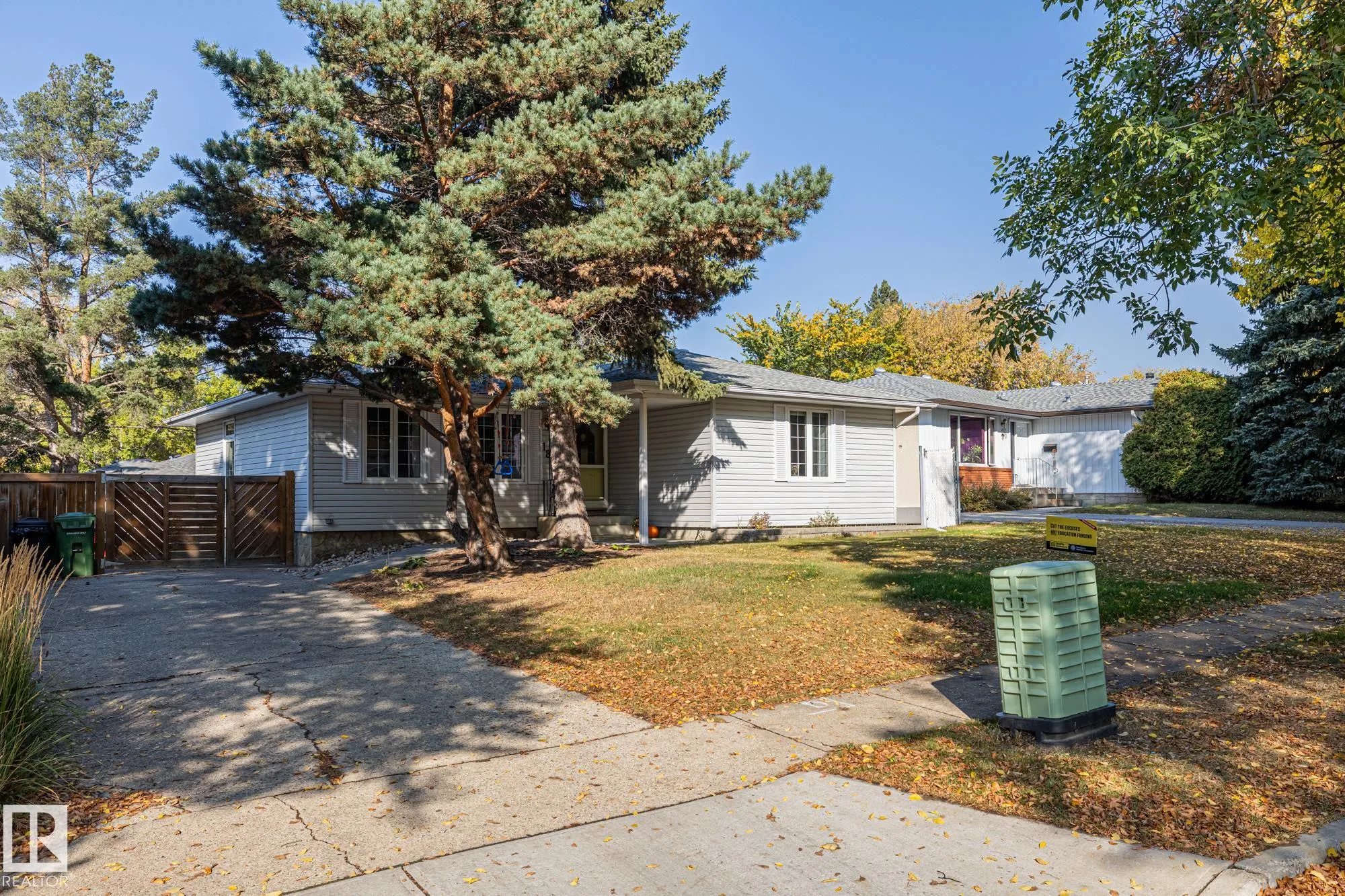 18 BURNHAM Avenue