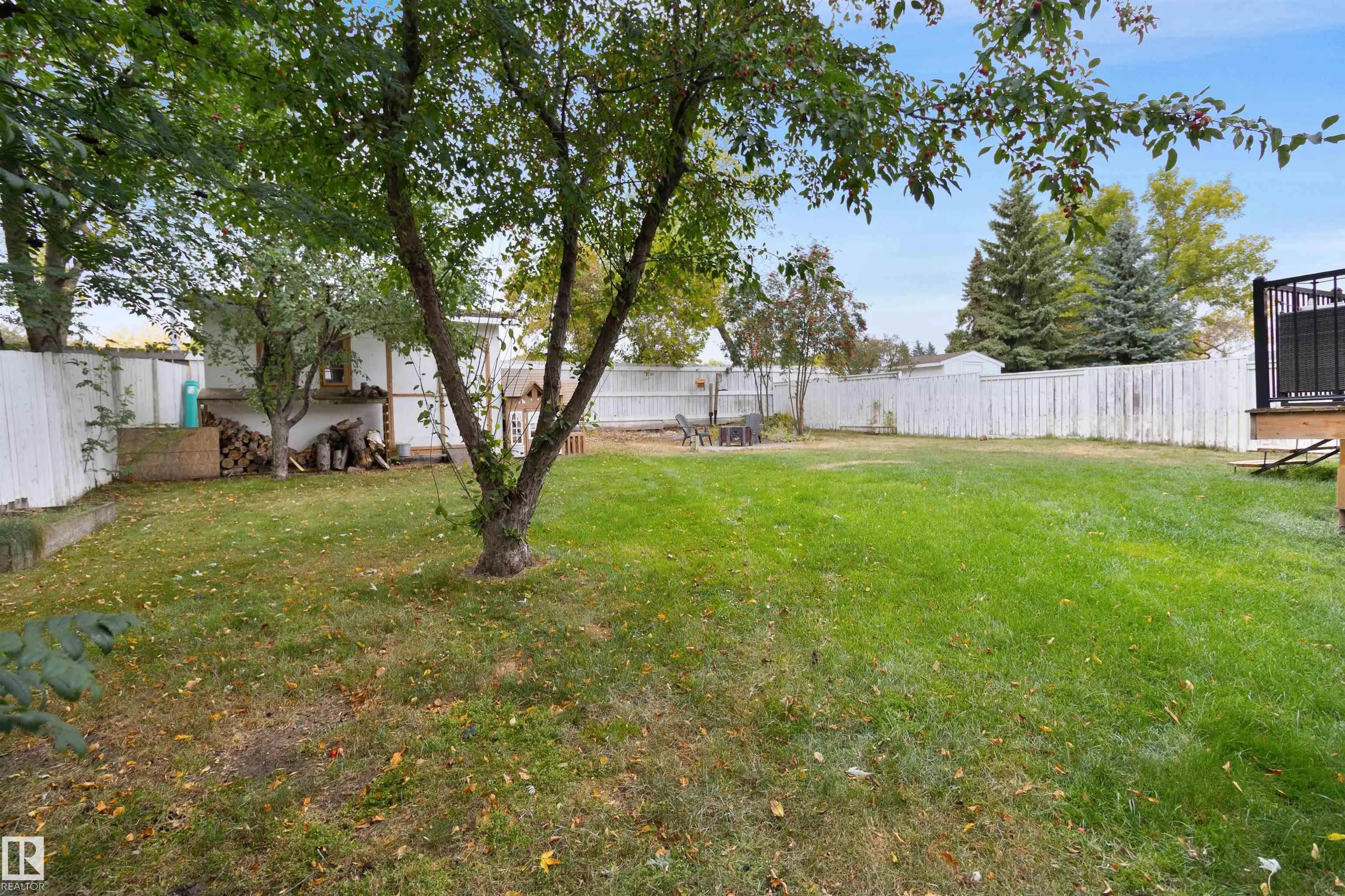 64 GREENWOOD Way