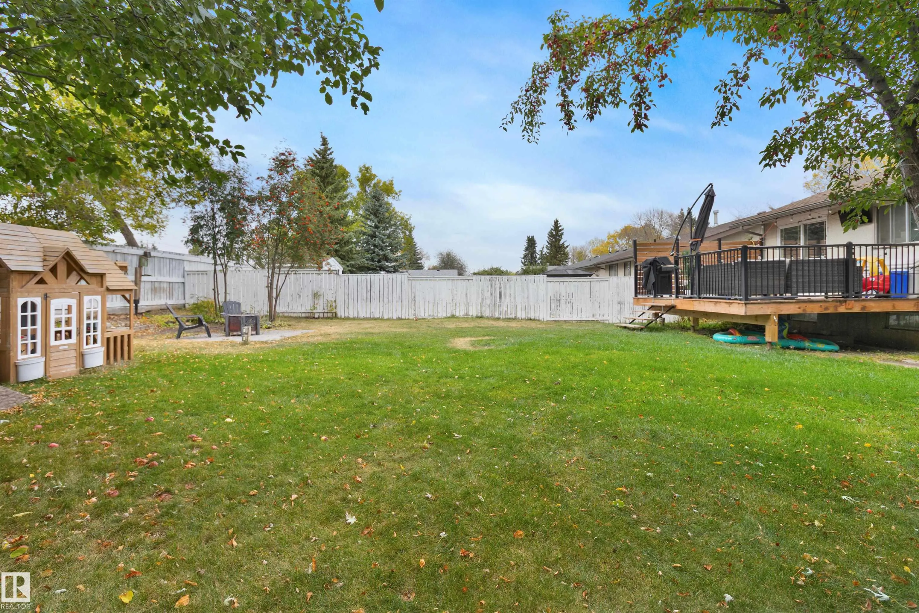 64 GREENWOOD Way