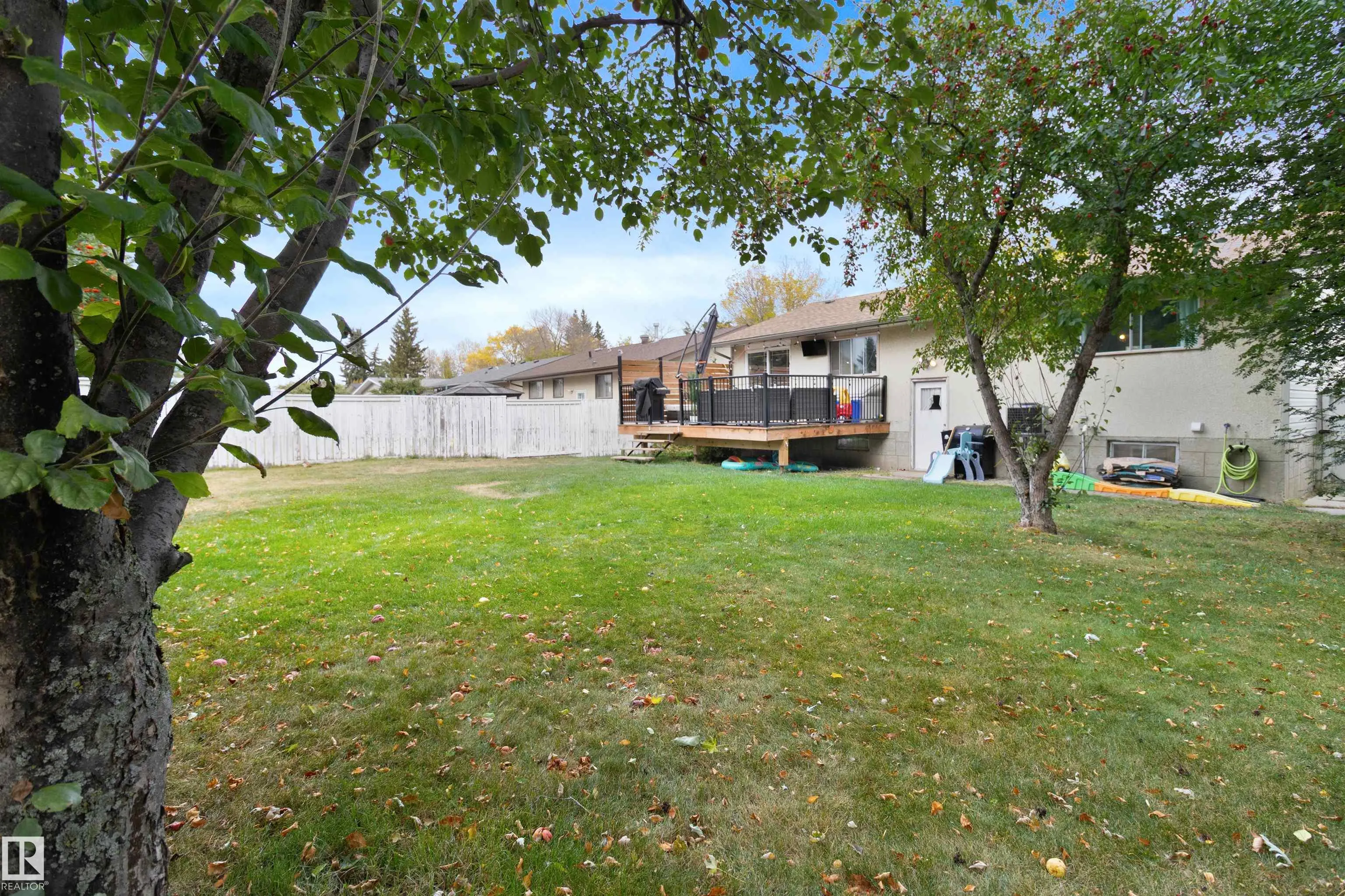 64 GREENWOOD Way