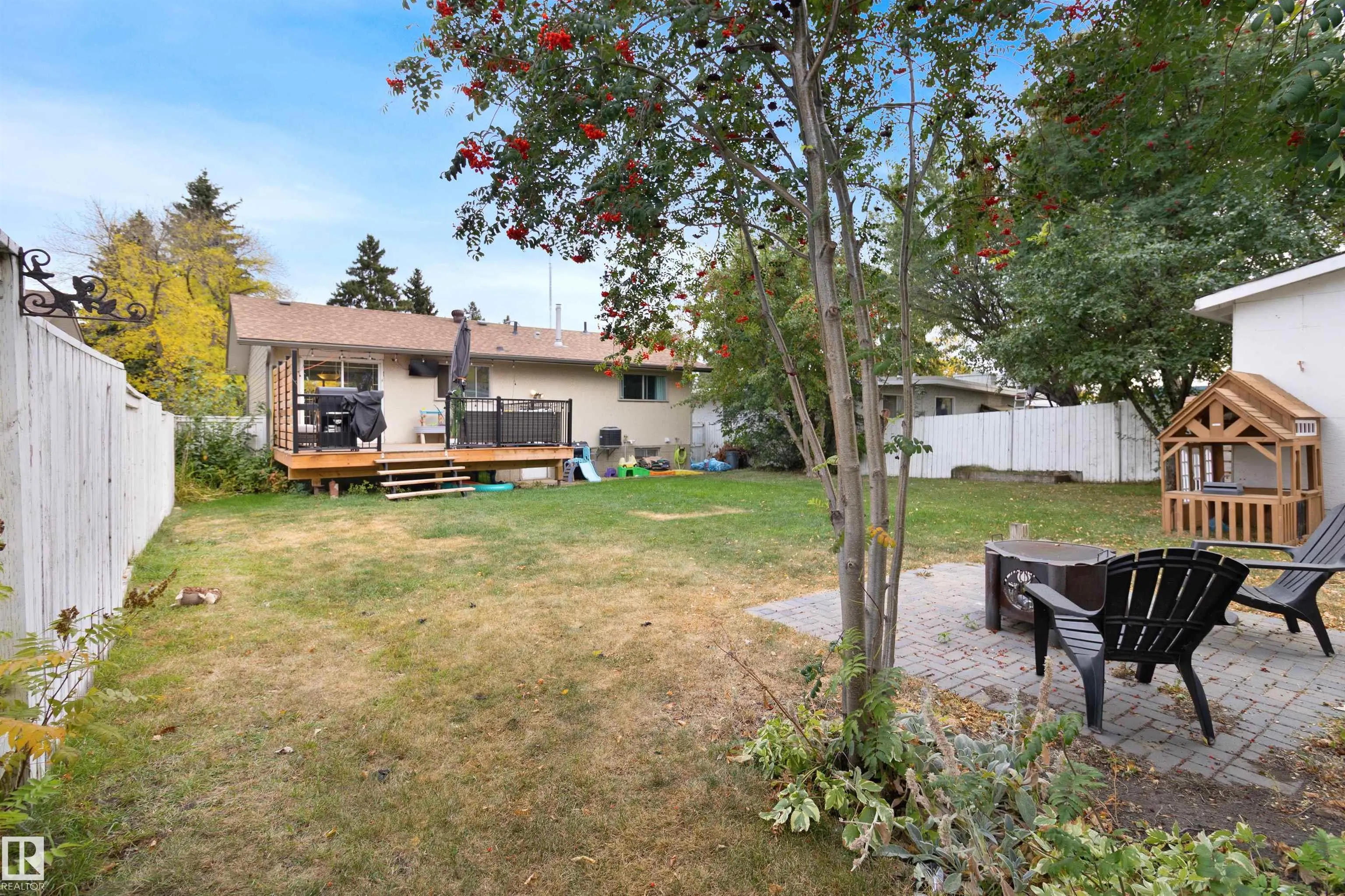 64 GREENWOOD Way