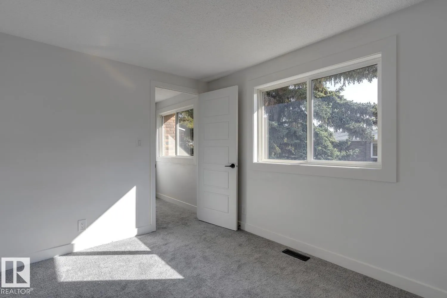 73 RIDGEWOOD Terrace
