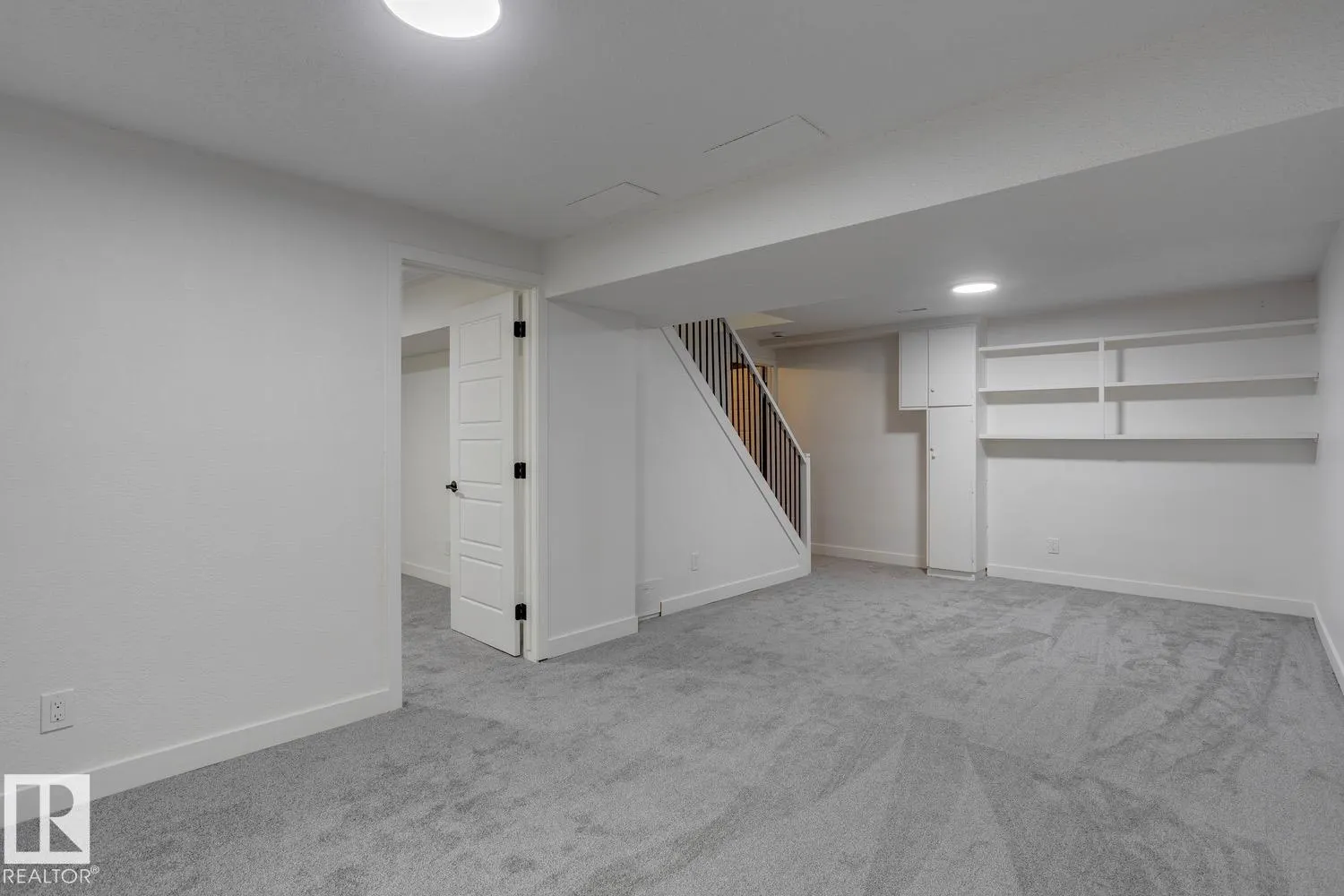 73 RIDGEWOOD Terrace