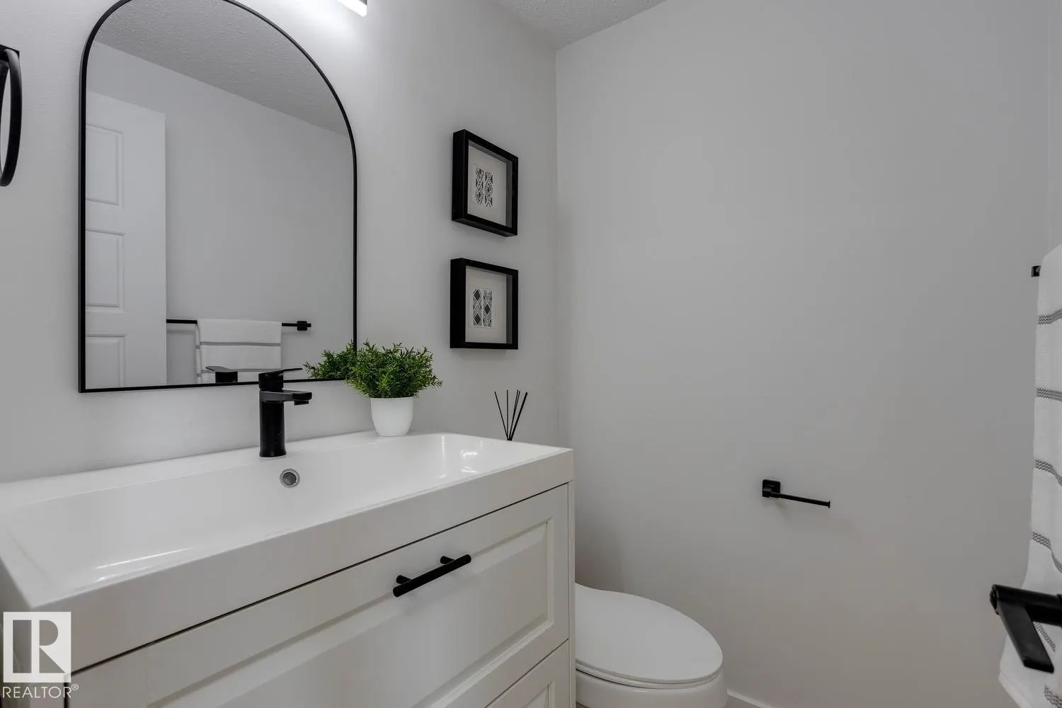 73 RIDGEWOOD Terrace