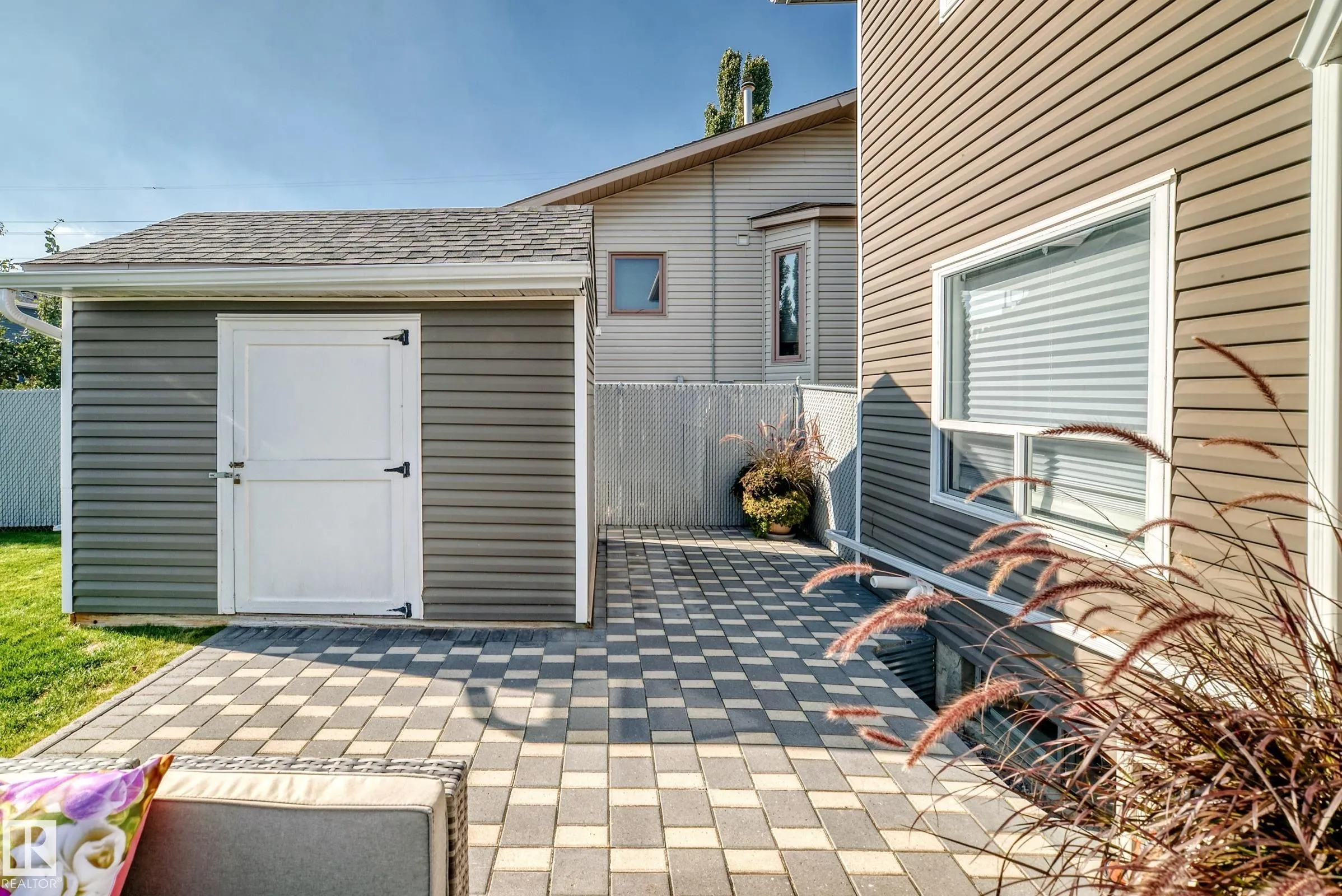 276 Porter Avenue