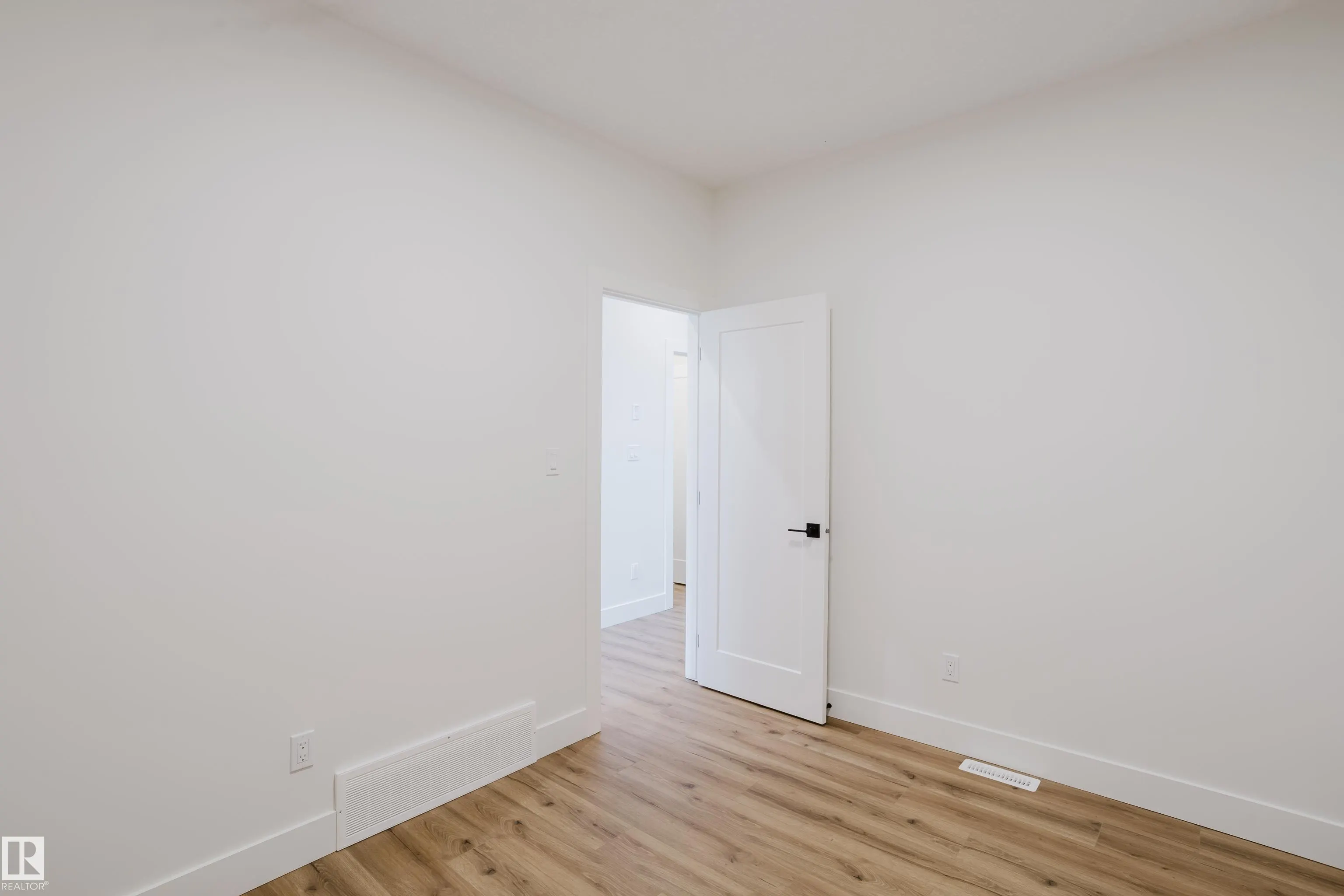 21112 26 Avenue