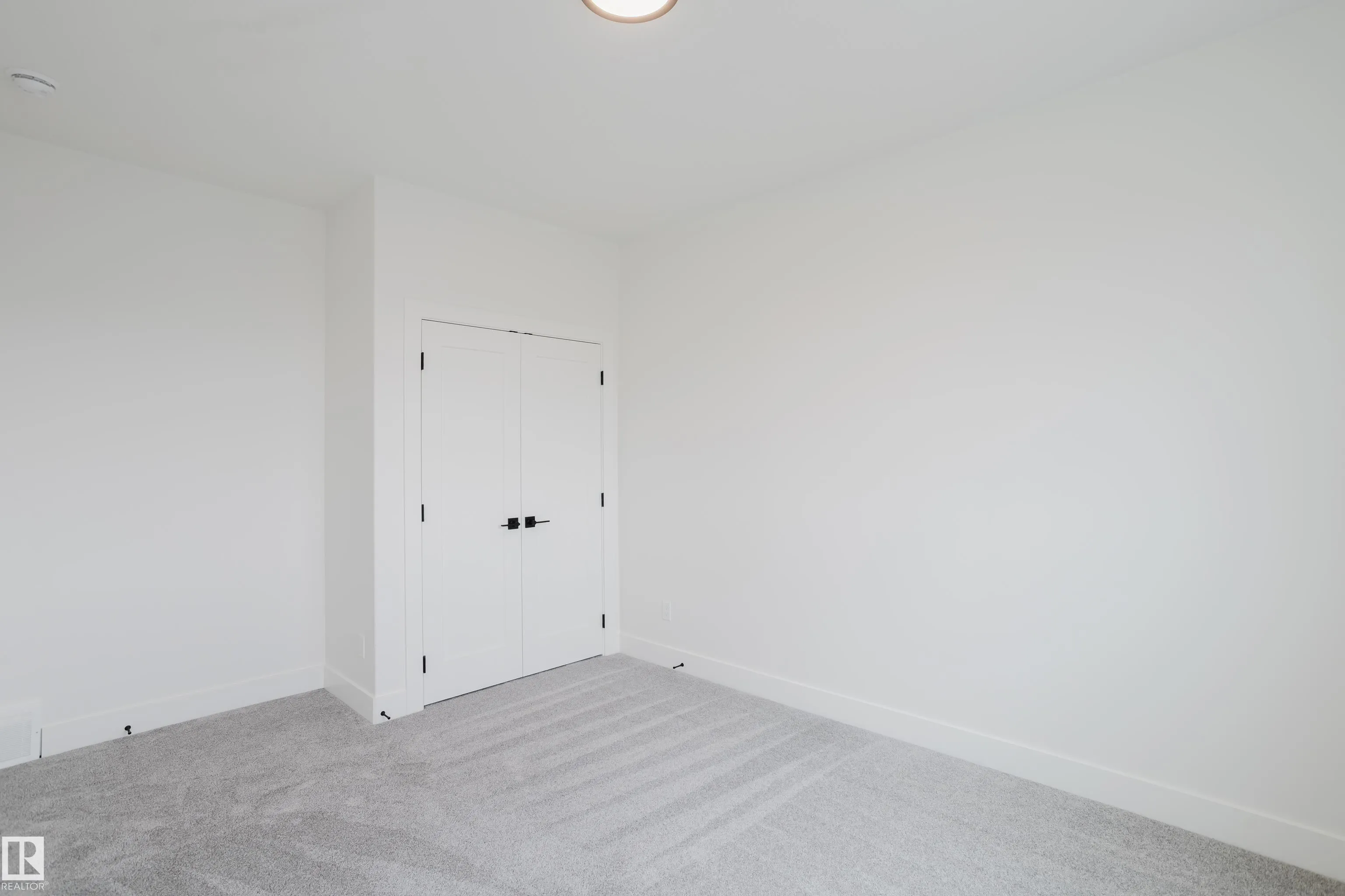 21112 26 Avenue