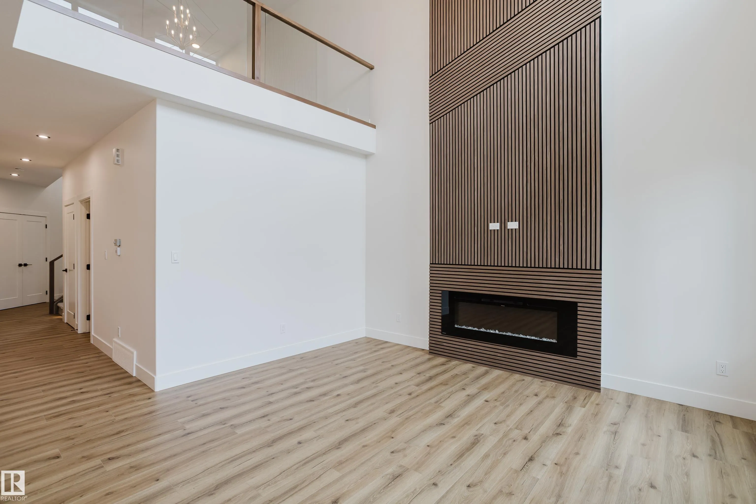 21112 26 Avenue