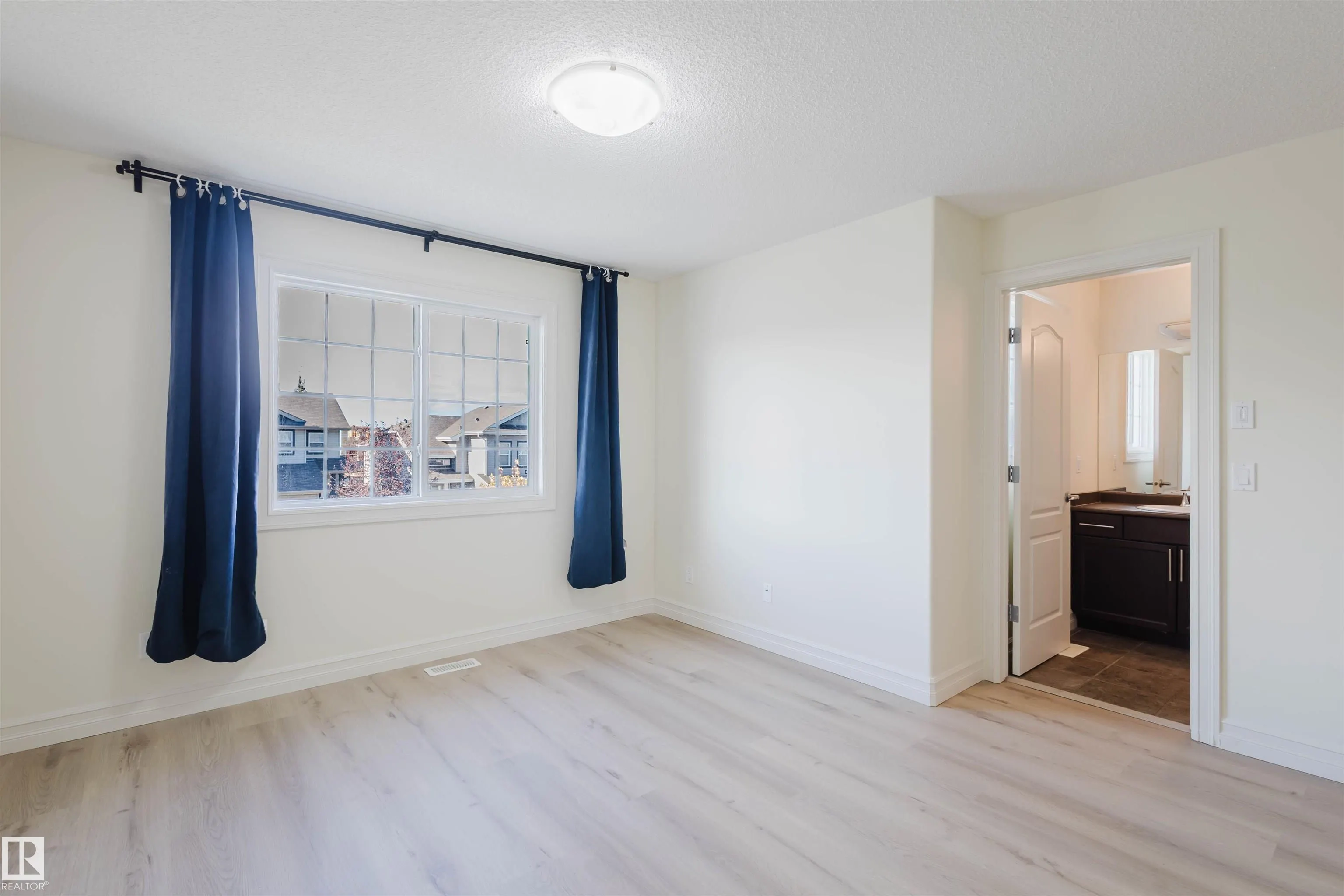 33 CATALINA CT
